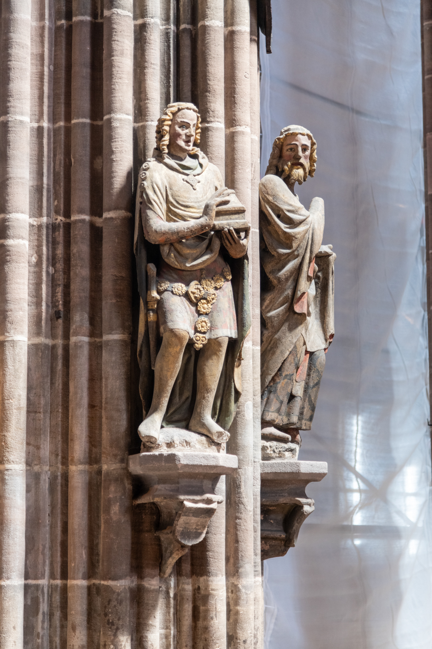 Statuary inside St Lorenz Church