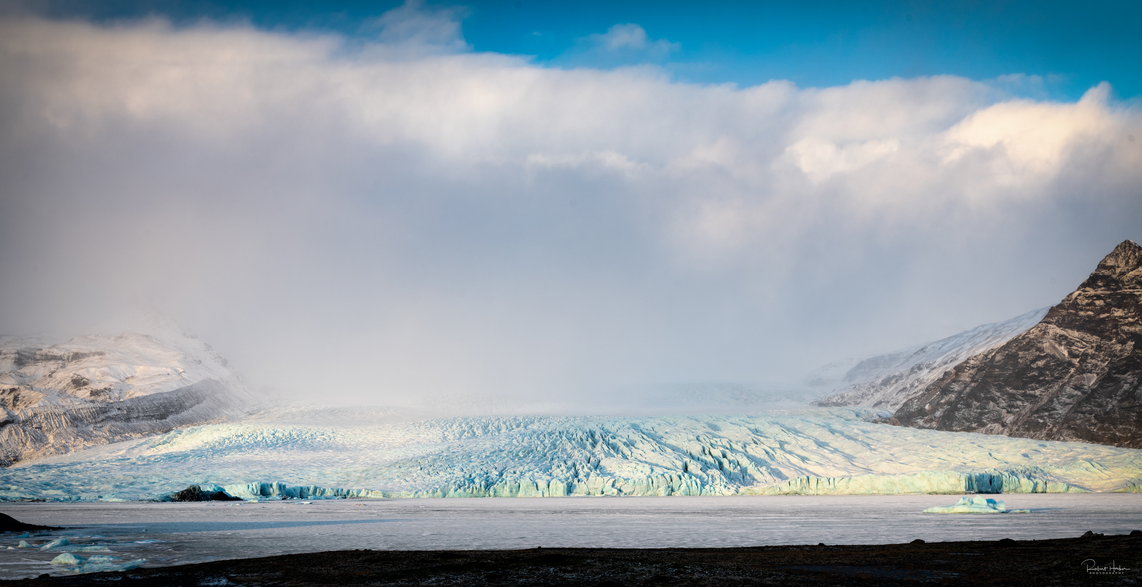 Fjallsárlón Glacier lagoon on the southern end of  Vatnajökull glacier