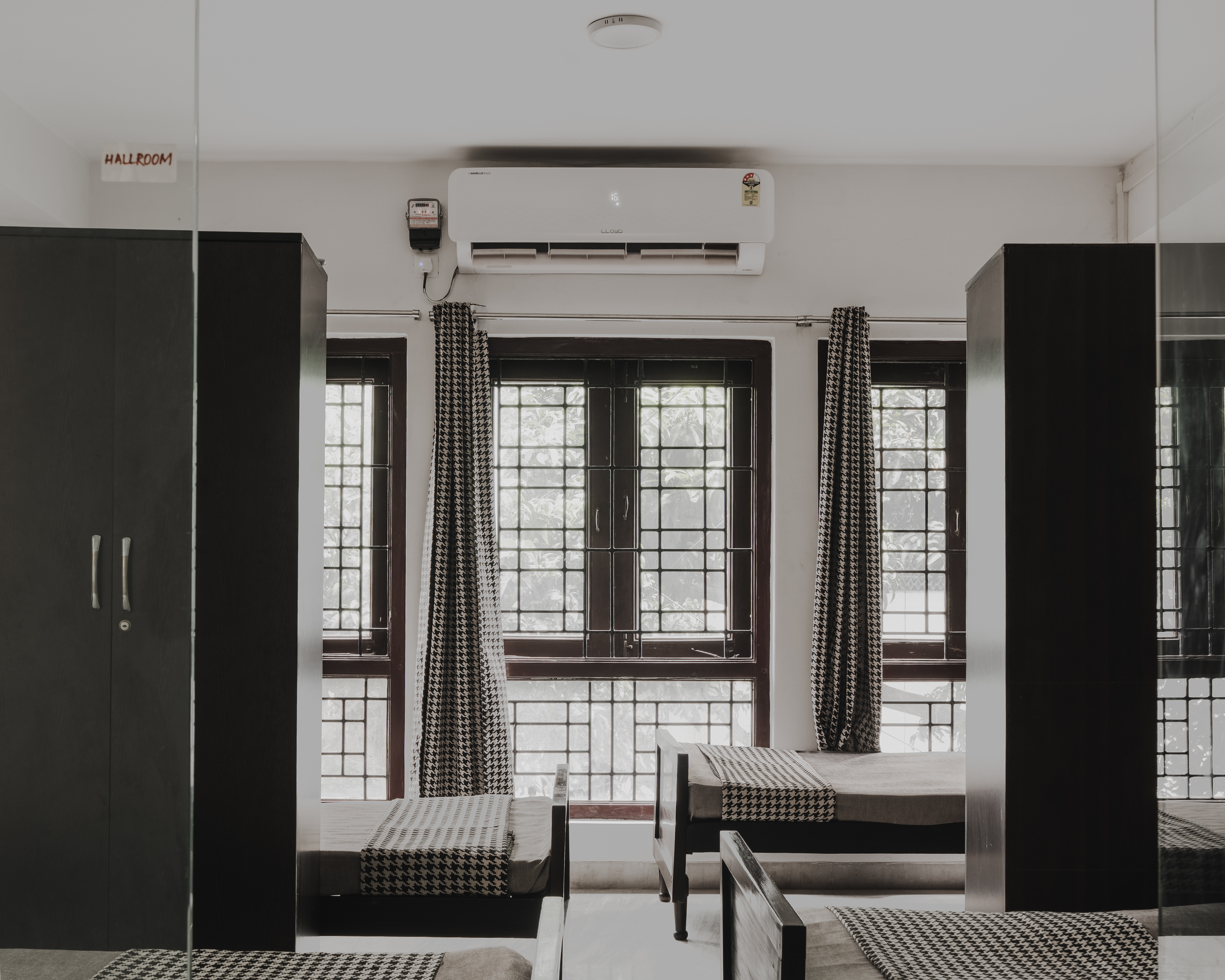 Hallroom