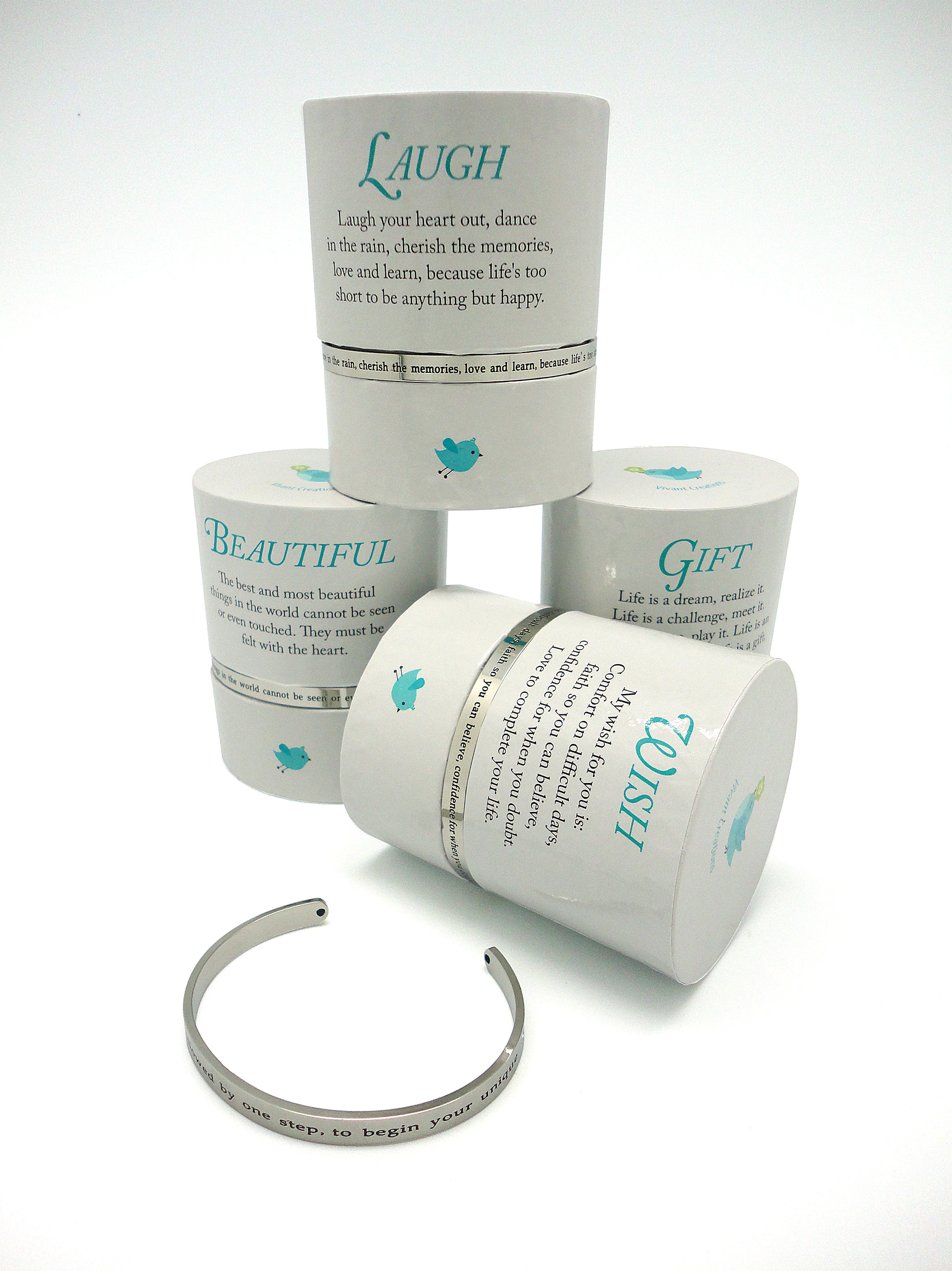 Bracelet packaging for the Vivant Creations 2012 range.