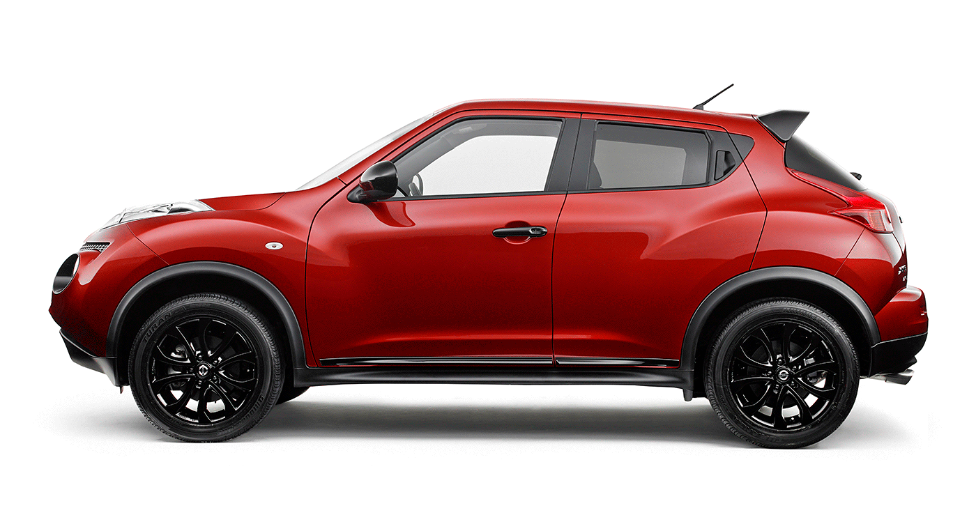 Animated GIF showing stages of retouching of the red Nissan Juke vehicle trim on left side of the vehicle.