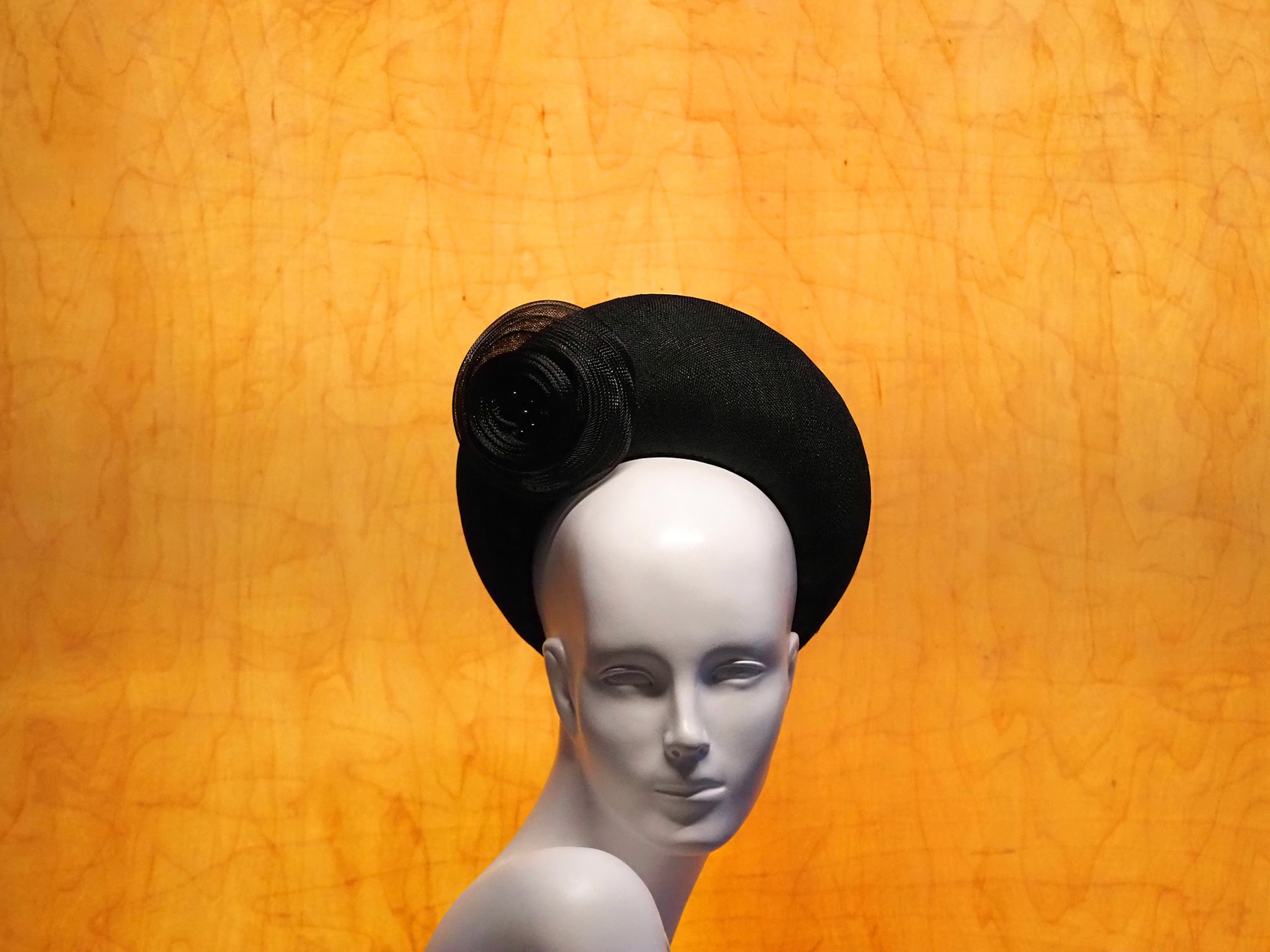 TIDE • hessian halo with flower swirl