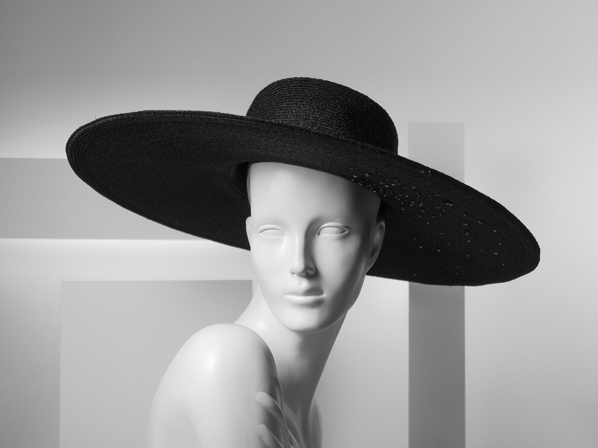 MAE • large brimmed pork pie