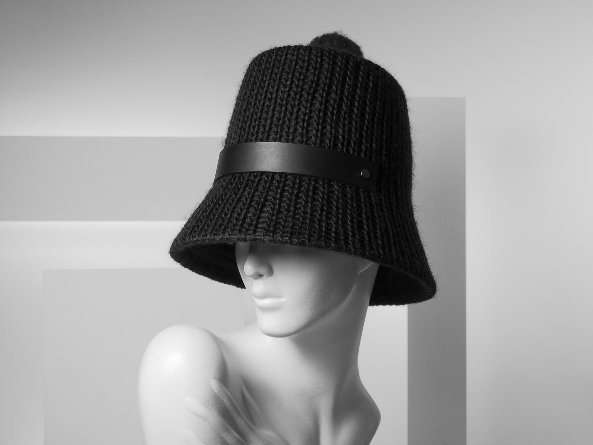 JOAN • knitted bucket hat