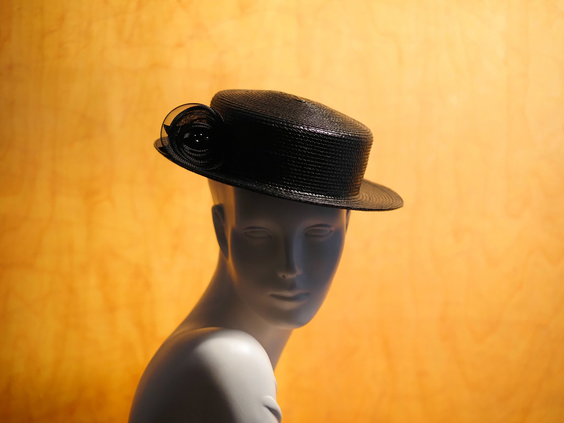 RIPPLE • boater in stitched braid with flower swirl