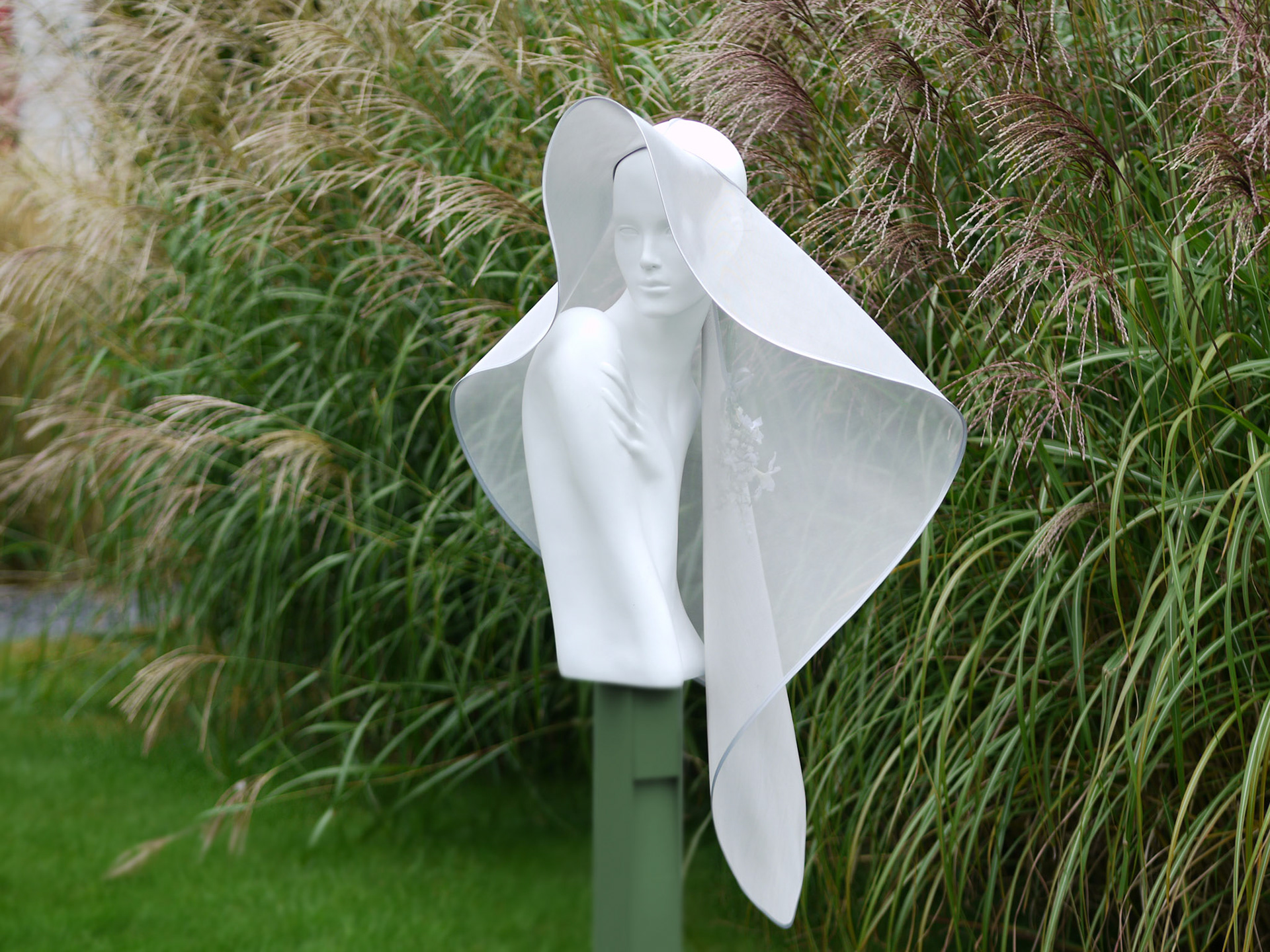 FESTOON • minimalist mantilla