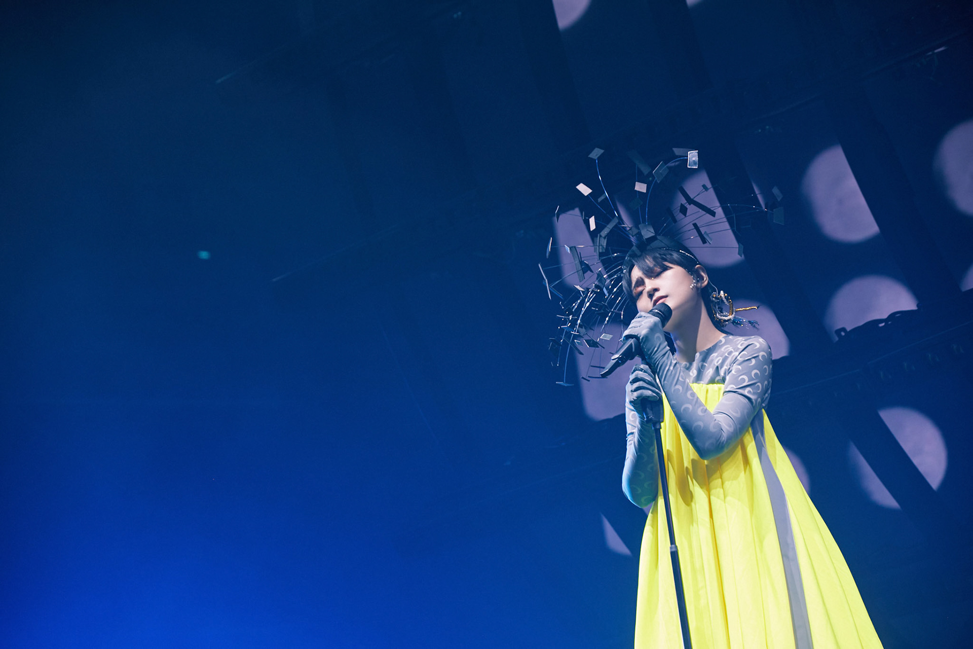 Bibi Zhou Nov 2019