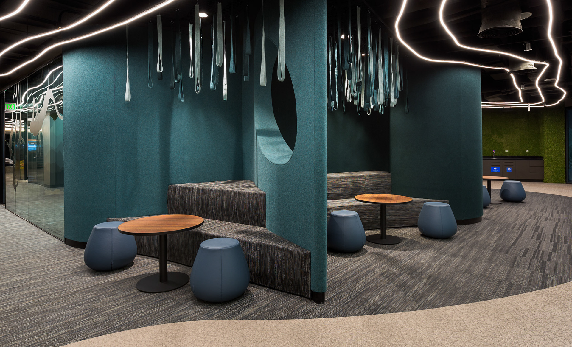 Lounge A
