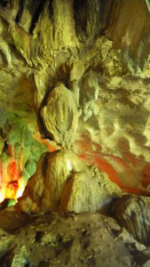 Putri Cave