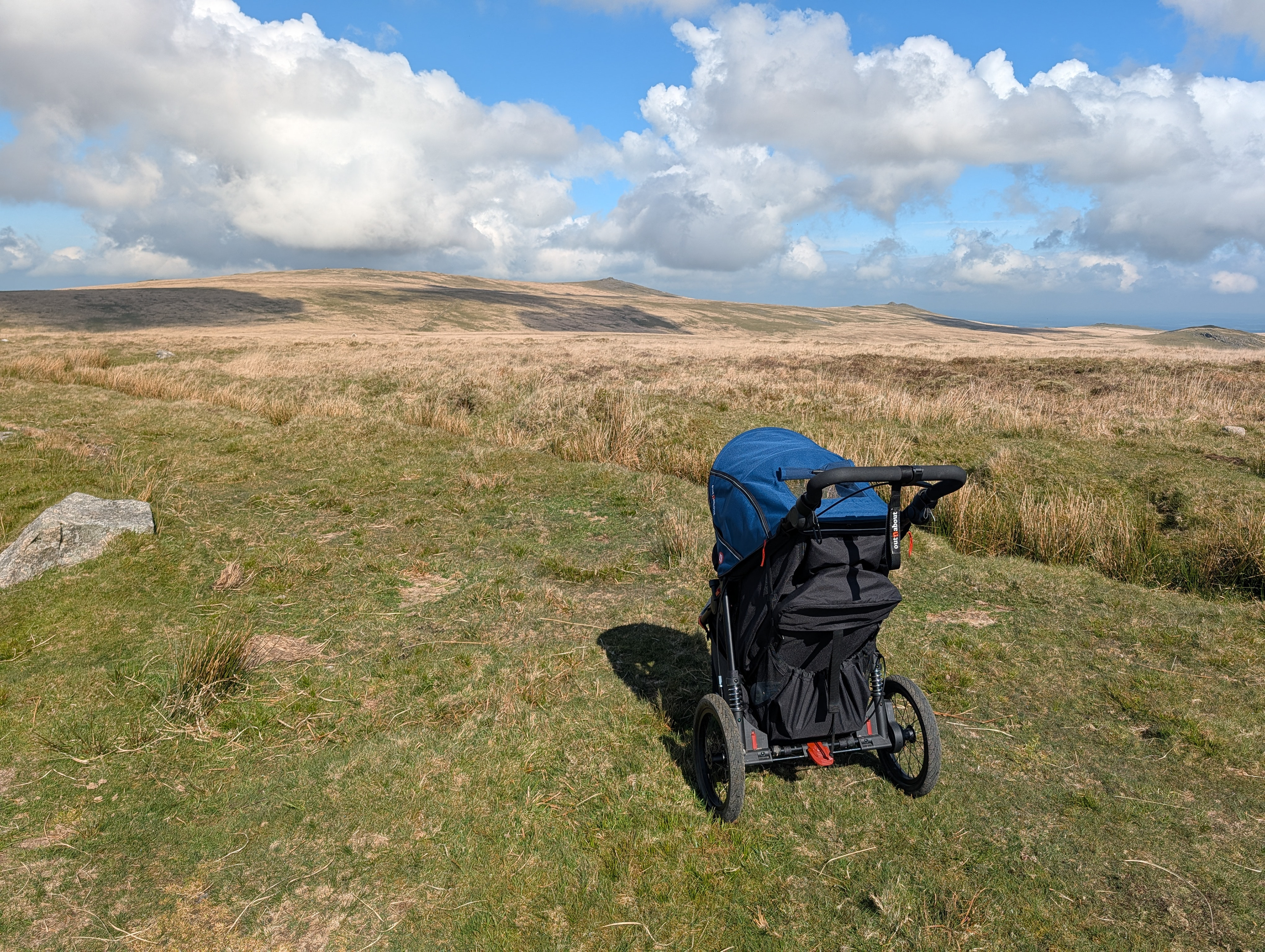 Out' N' About Nipper V6 pushchair