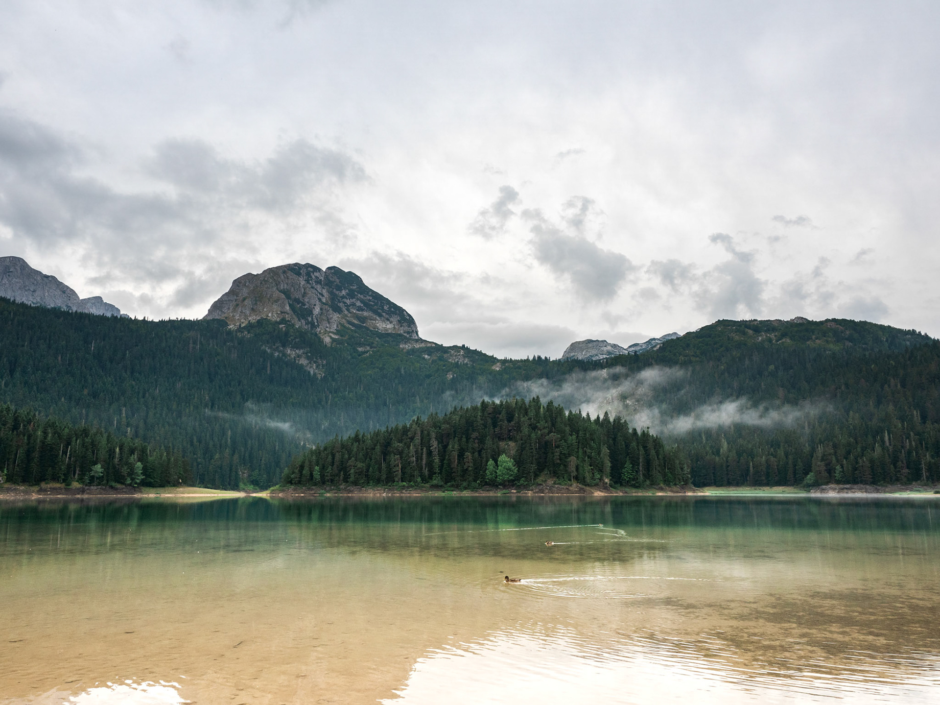 Crno Jezero