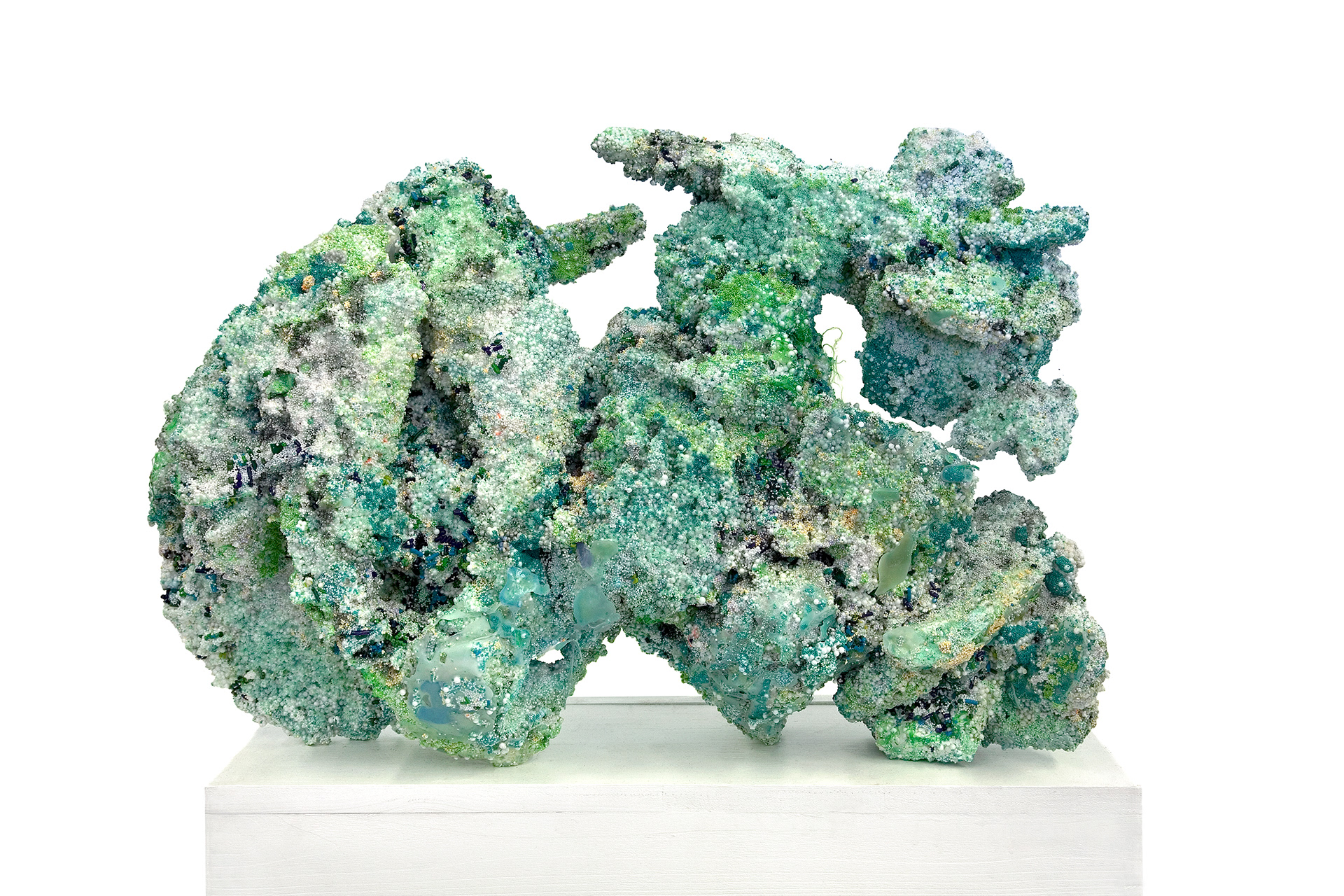 Matière vive. 2007. 65 x 50 x 35 cm. Microbilles de polystyrène, polyester et vinyle