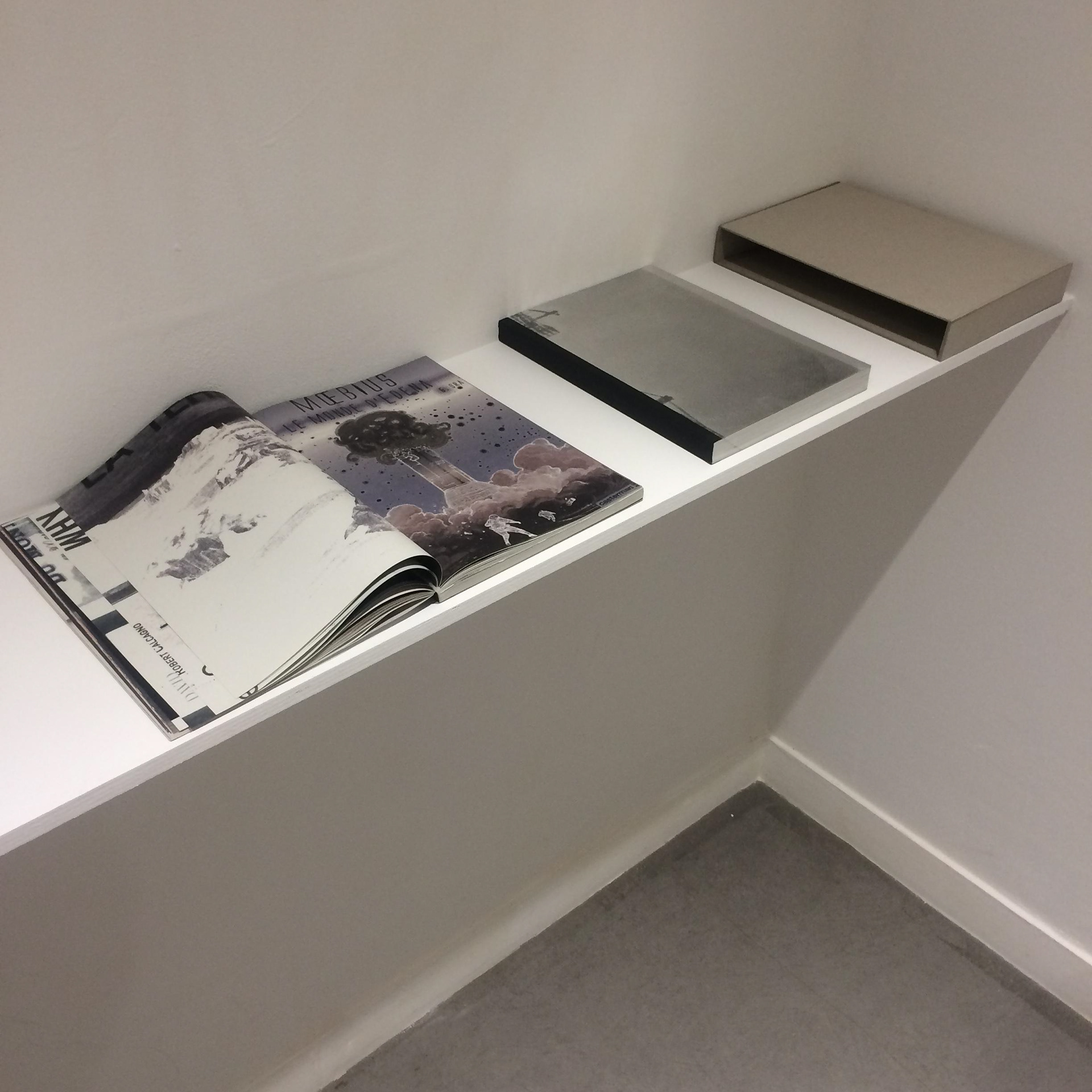 Coffret comprenant 2 protoéditions. 21 x 29,7 x 5 cm