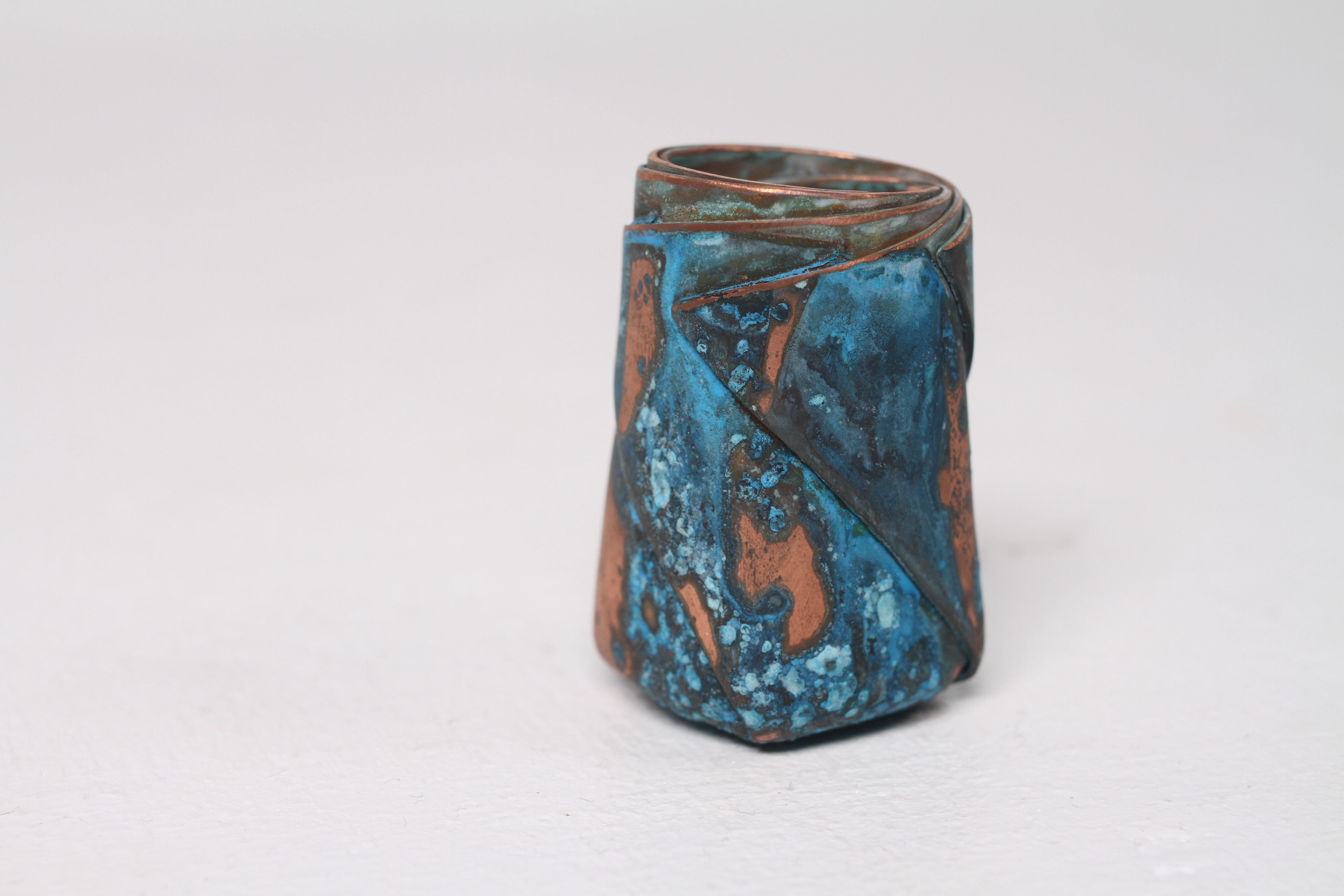 Medium tall vessel (blue): £120