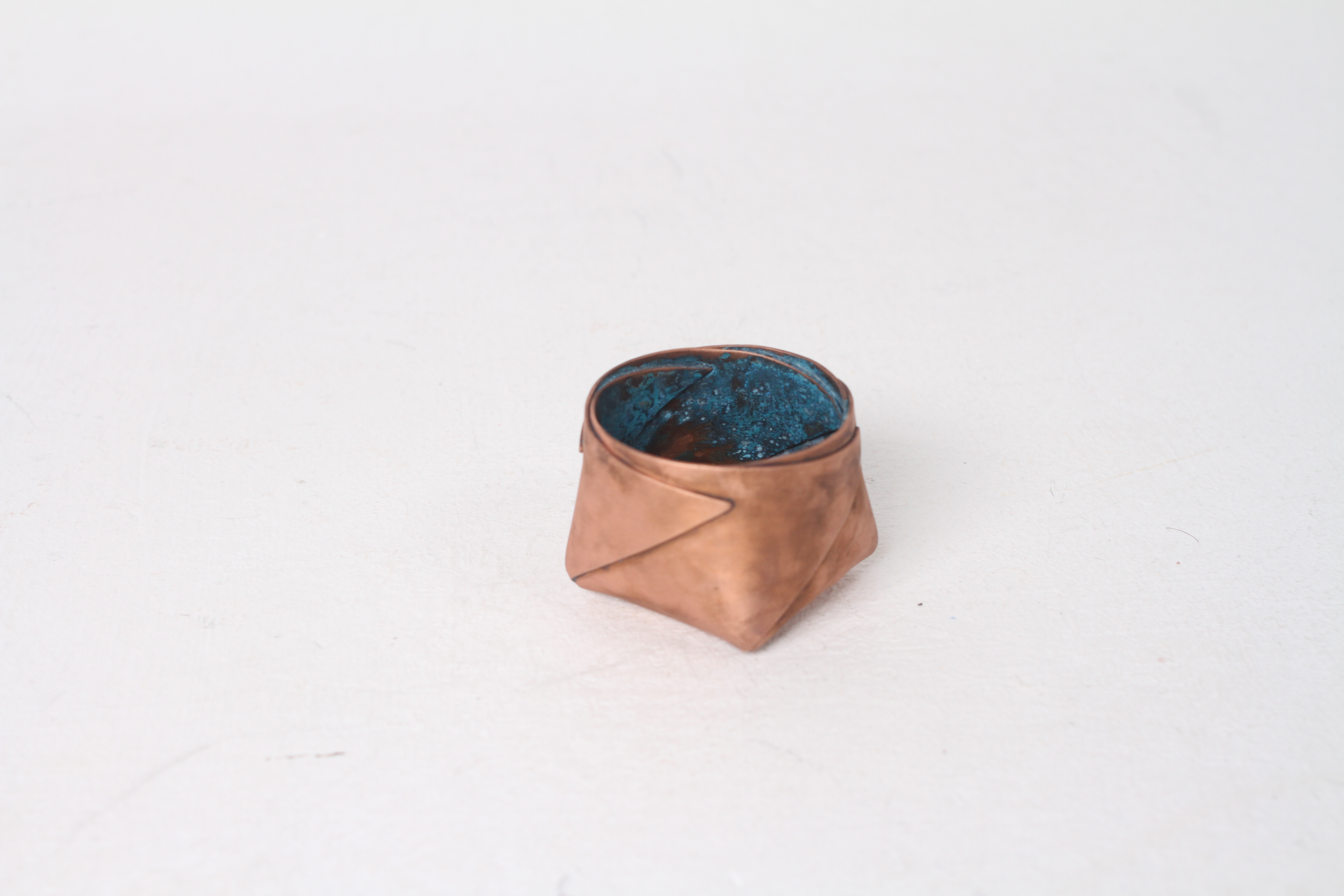 Medium vessel (blue): £125