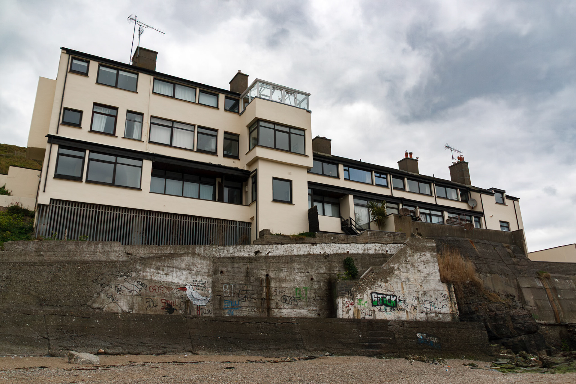 Apartment building overlooking the beach