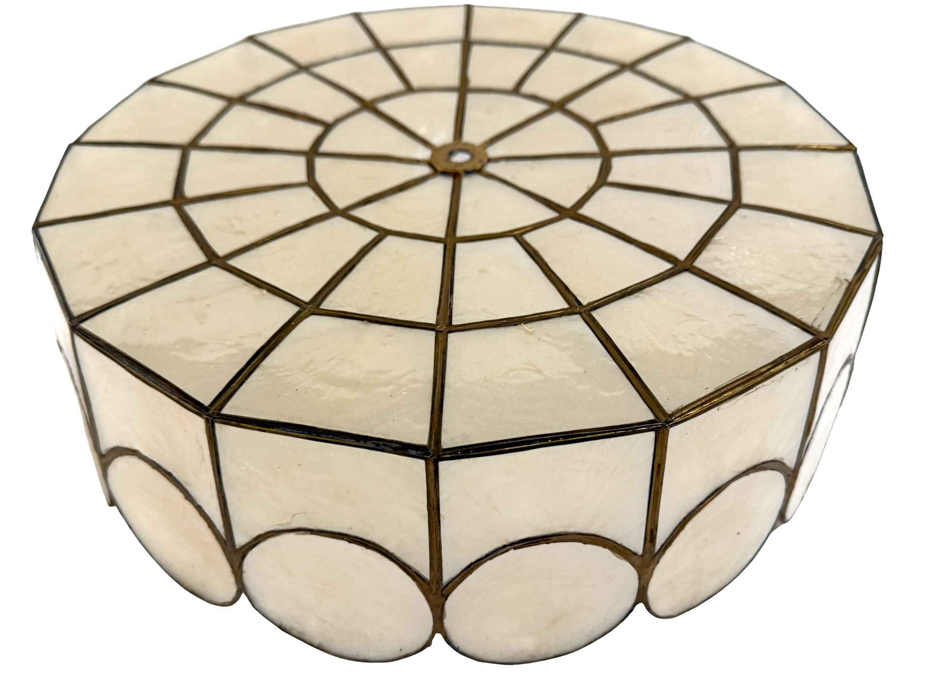 Scalloped Capiz Shell Flush Mount Shade (Diameter 14 in, Height 4.5 in)