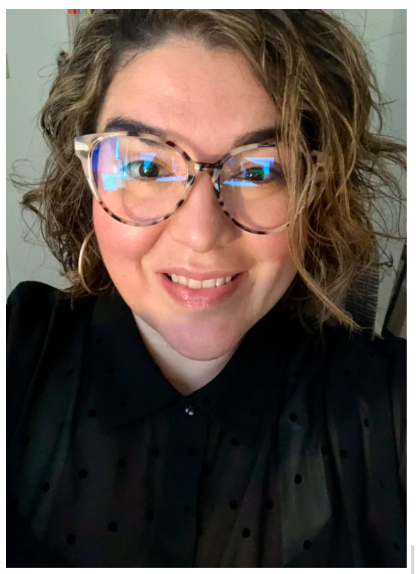 Érica Fernández is a professor of Educational Leadership at Miami University - Ohio. Her research is anchored and inspired by the experience of her parents who were themselves formerly undocumented Mexican immigrants.