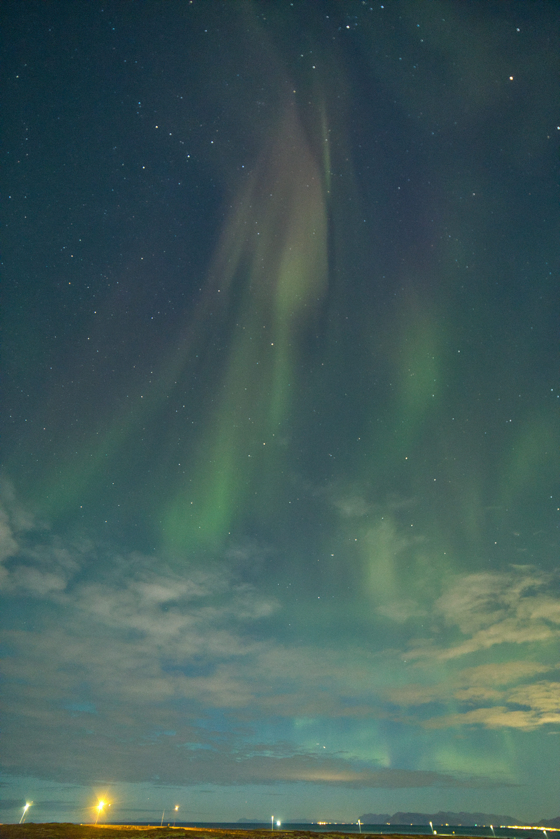 Nordlichter in der Nähe des Flughafen Kevlavik