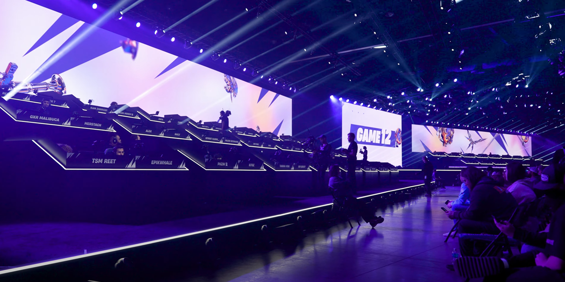 The stage was wide to accomodate the large amount of players.