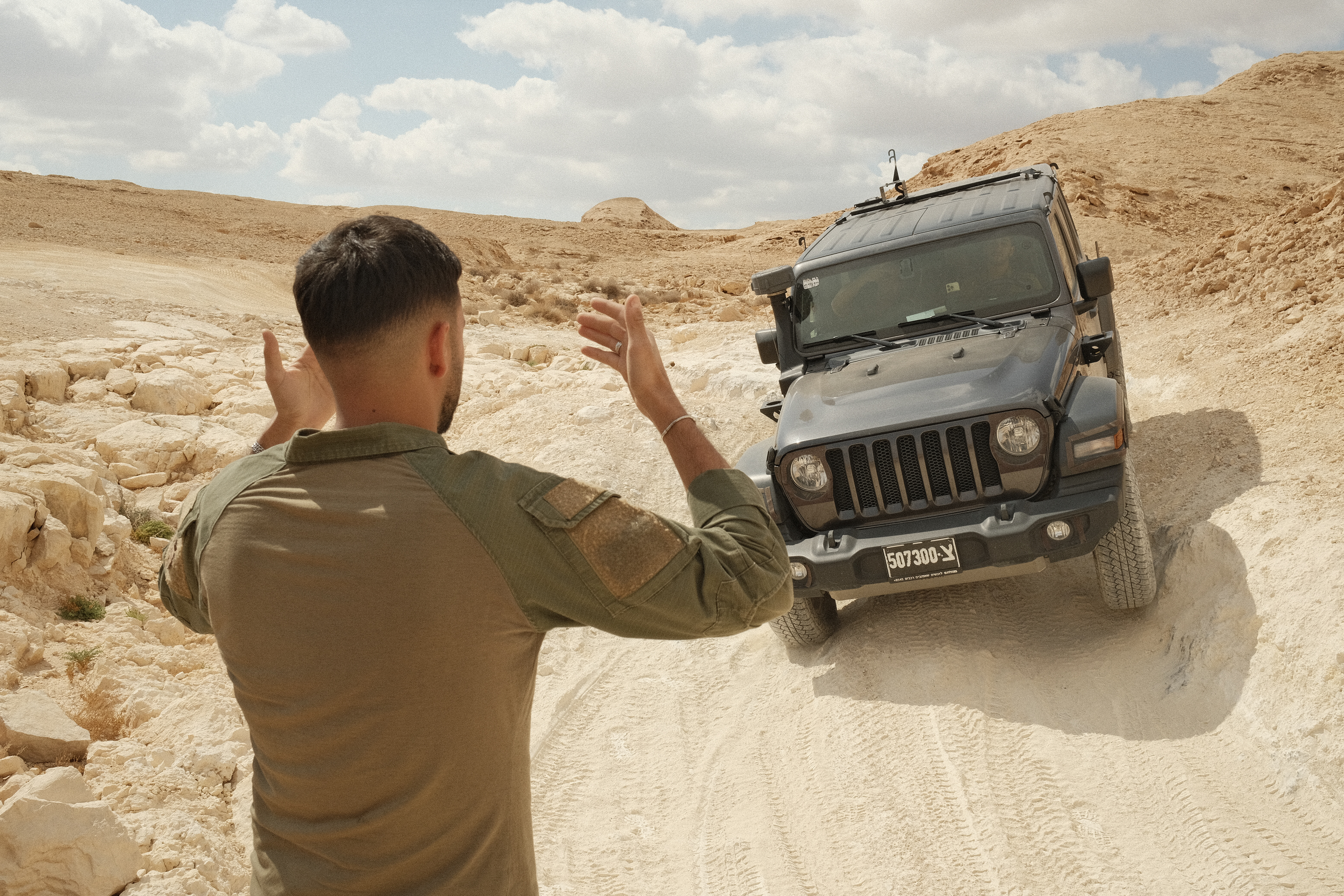 Avitar directs Lior in The Arava Desert