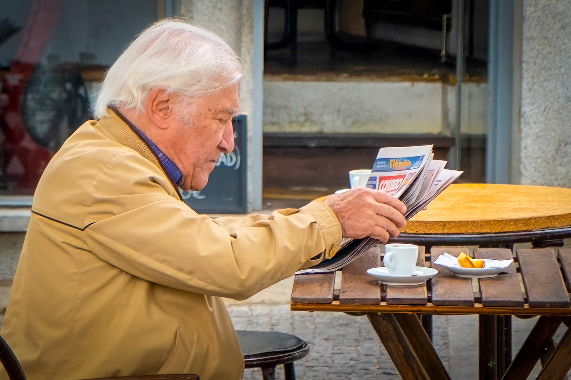 Street cafe, Evora, Portual 2016