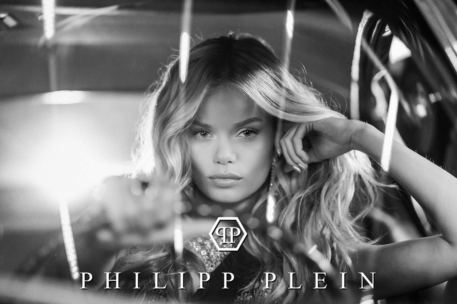 Frida Aasen as Plein Fatale Philip Pplein