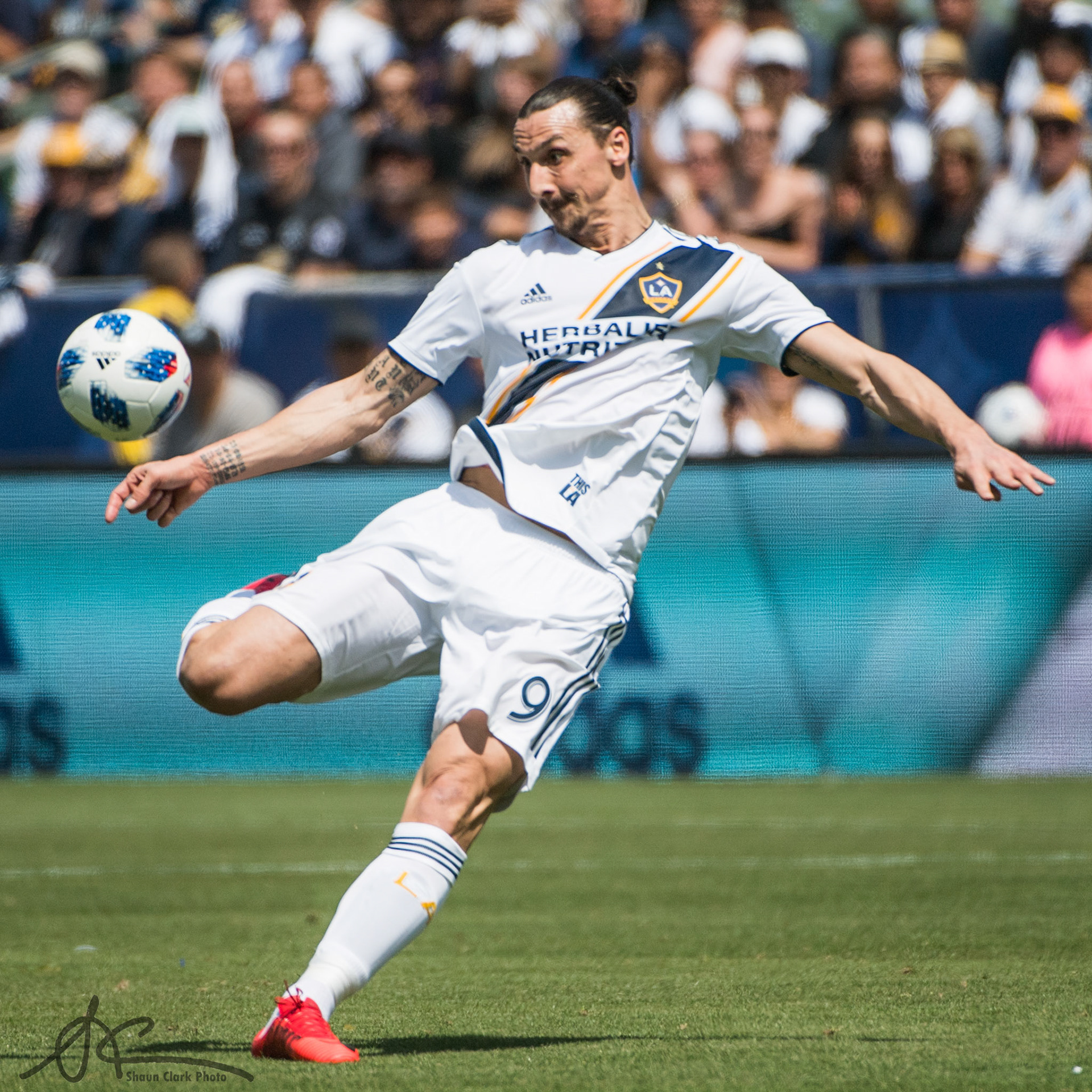 CARSON, CA - MARCH 31: Zlatan Ibrahimovic #9 of Los Angeles Galaxy scores his first goal for the Los Angeles Galaxy during the Los Angeles Galaxy's MLS match against Los Angeles FC at the StubHub Center on March 31, 2018 in Carson, California.  Los Angeles Galaxy won the match 4-3 (Photo by Shaun Clark/Getty Images) *** Local Caption *** Zlatan Ibrahimovic