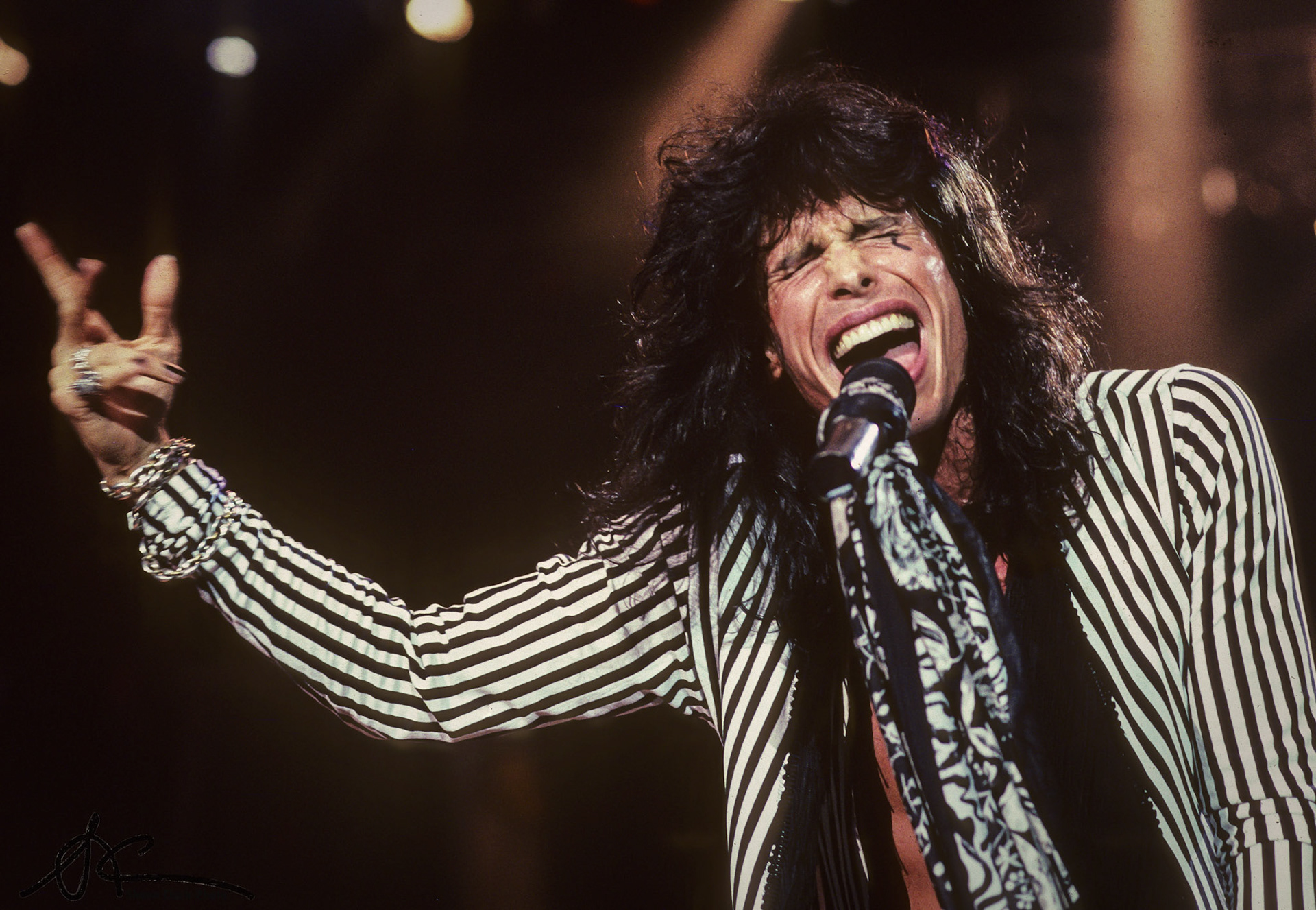 Dallas, Texas - July 1990:  Steven Tyler of Aerosmith (Photo: Shaun Clark).