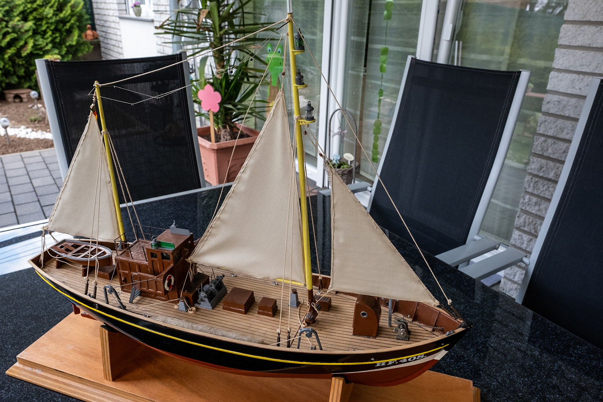 Am 18.05.2020 über Ebay-Kleinanzeigen als Standmodell gekauft.