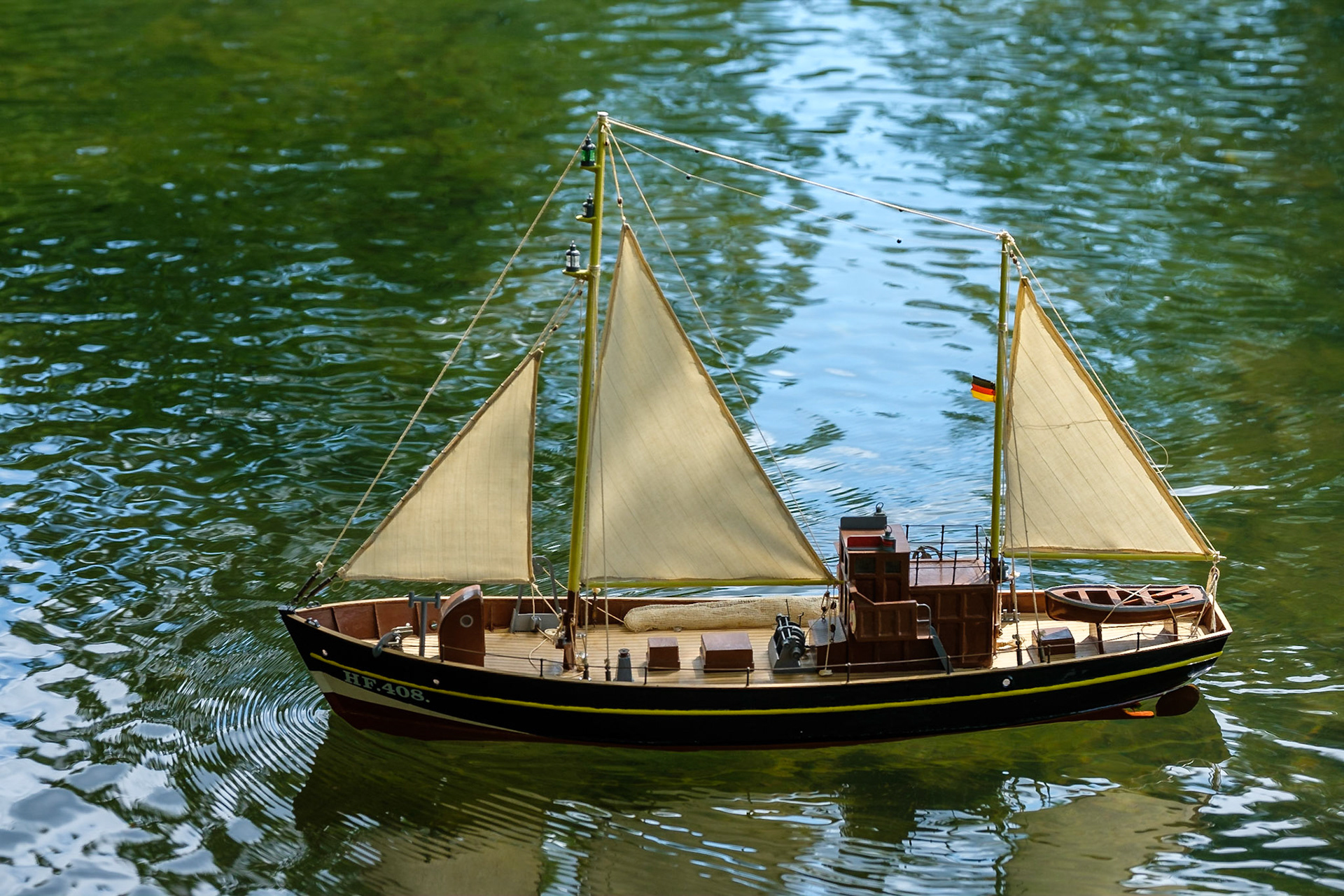 Am 18.05.2020 über Ebay-Kleinanzeigen als Standmodell gekauft.