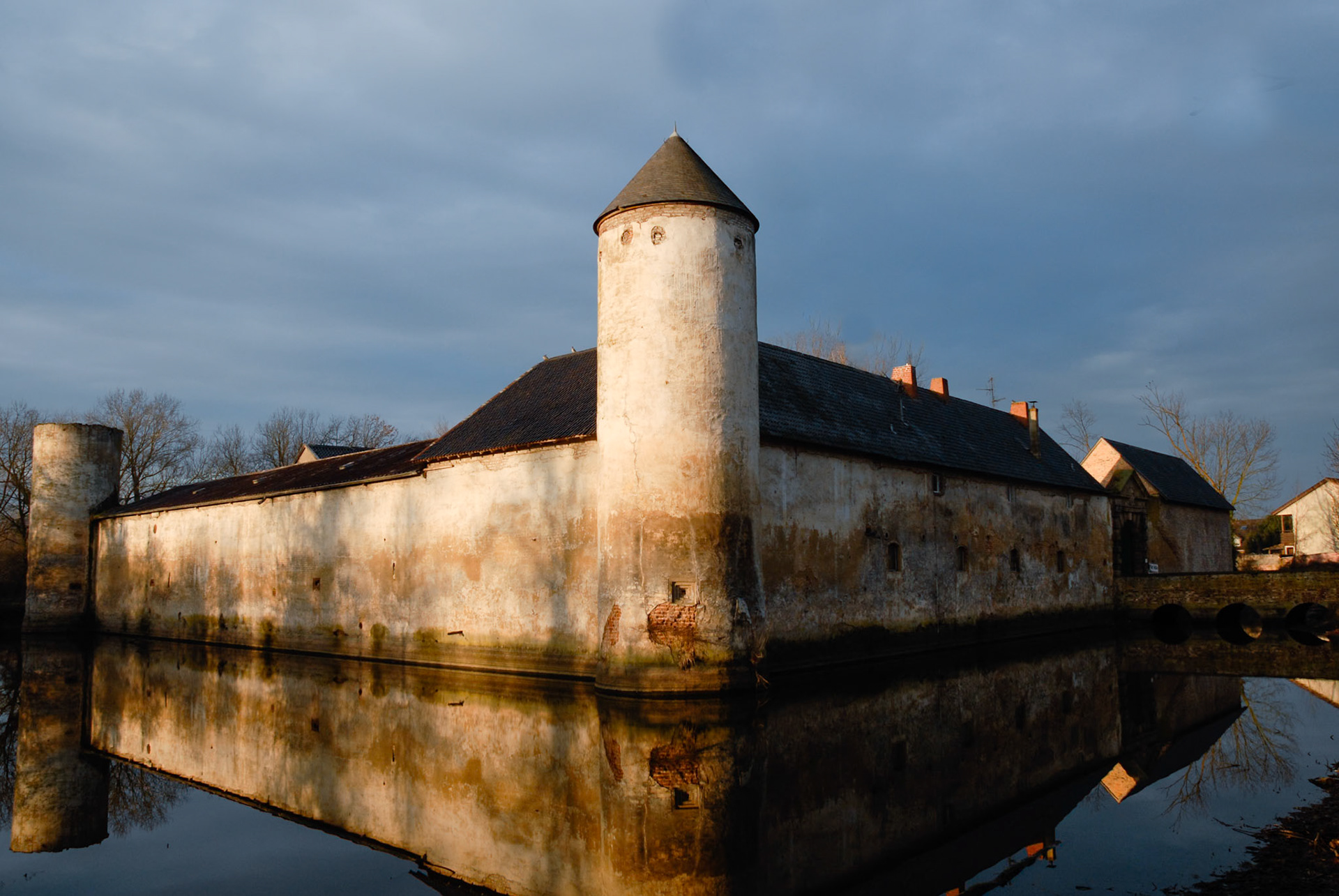 Weiße Burg, Friesheim