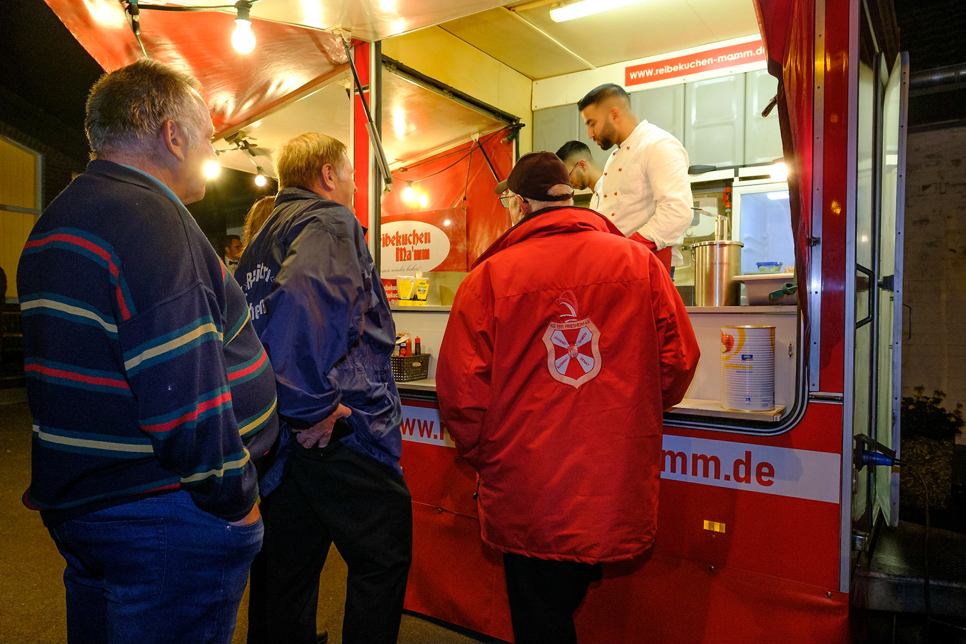 St. Sebastianus Schützenbruderschaft Friesheim ernenn Hans-Peter Nolden die Ehrenpräsidentschaft der Schützenbruderschaft.