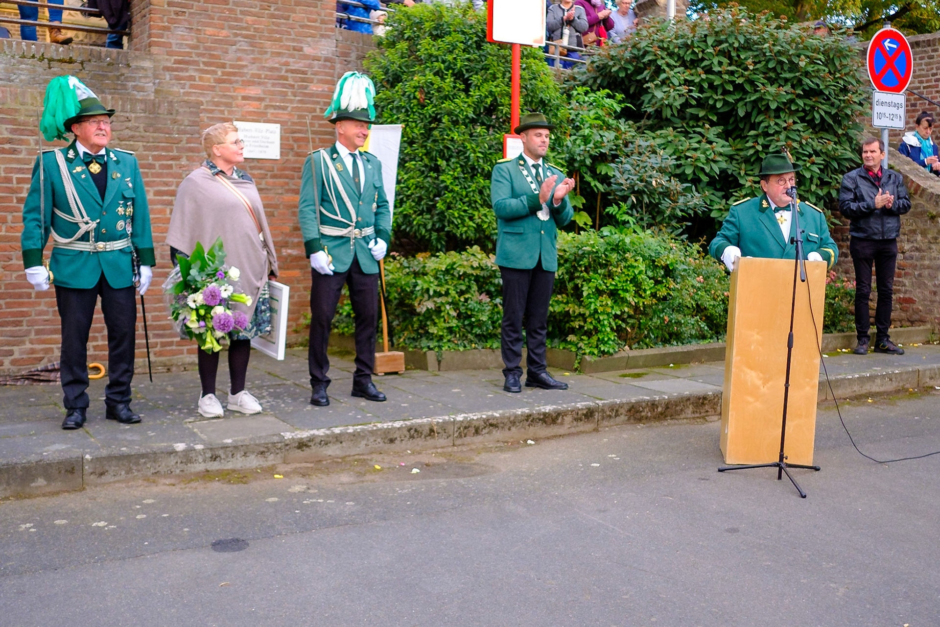 St. Sebastianus Schützenbruderschaft Friesheim ernenn Hans-Peter Nolden die Ehrenpräsidentschaft der Schützenbruderschaft.