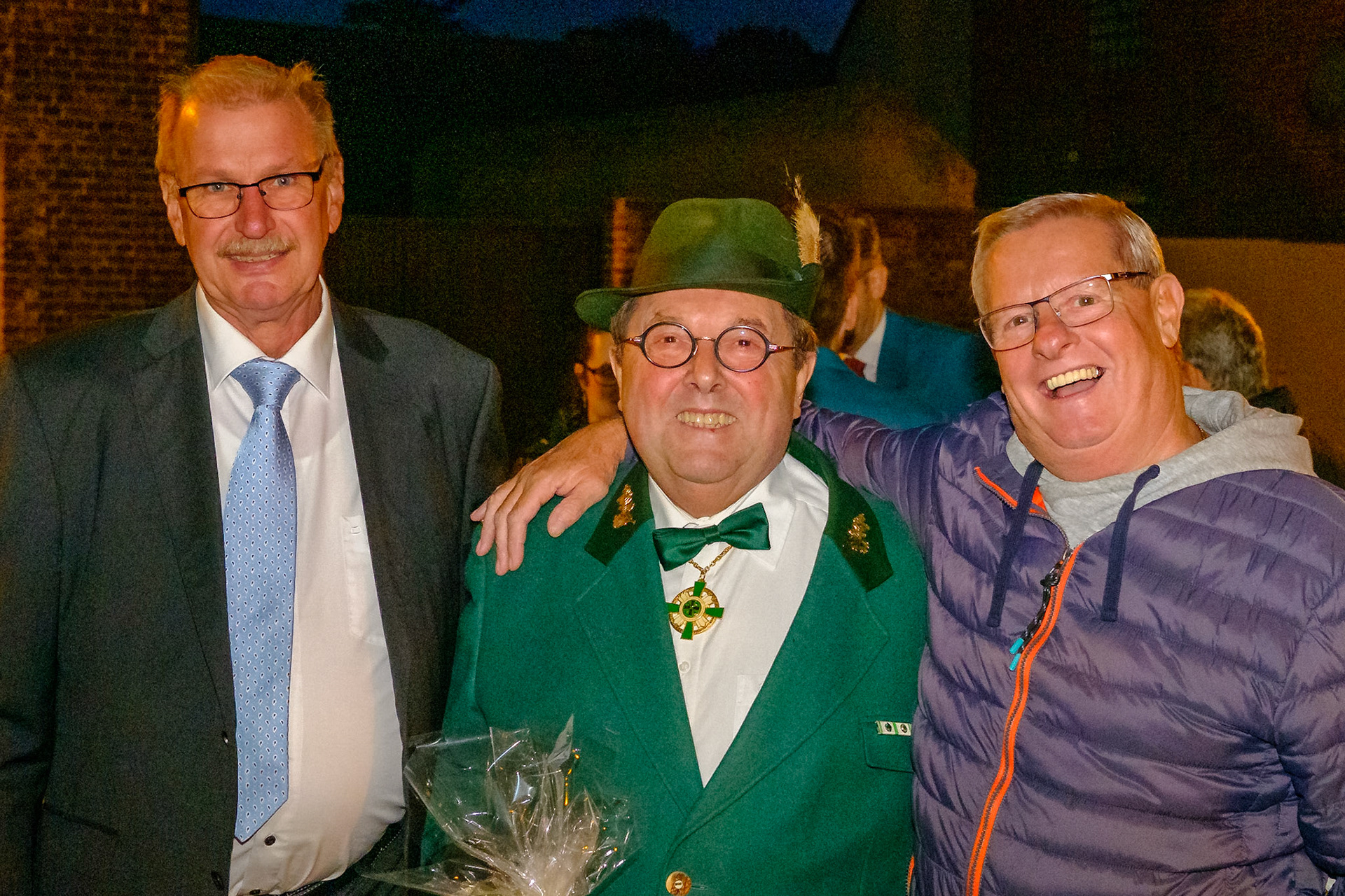 St. Hubertus Schützenbruderschaft Friesheim ernenn Hans-Peter Nolden die Ehrenpräsidentschaft der Schützenbruderschaft.