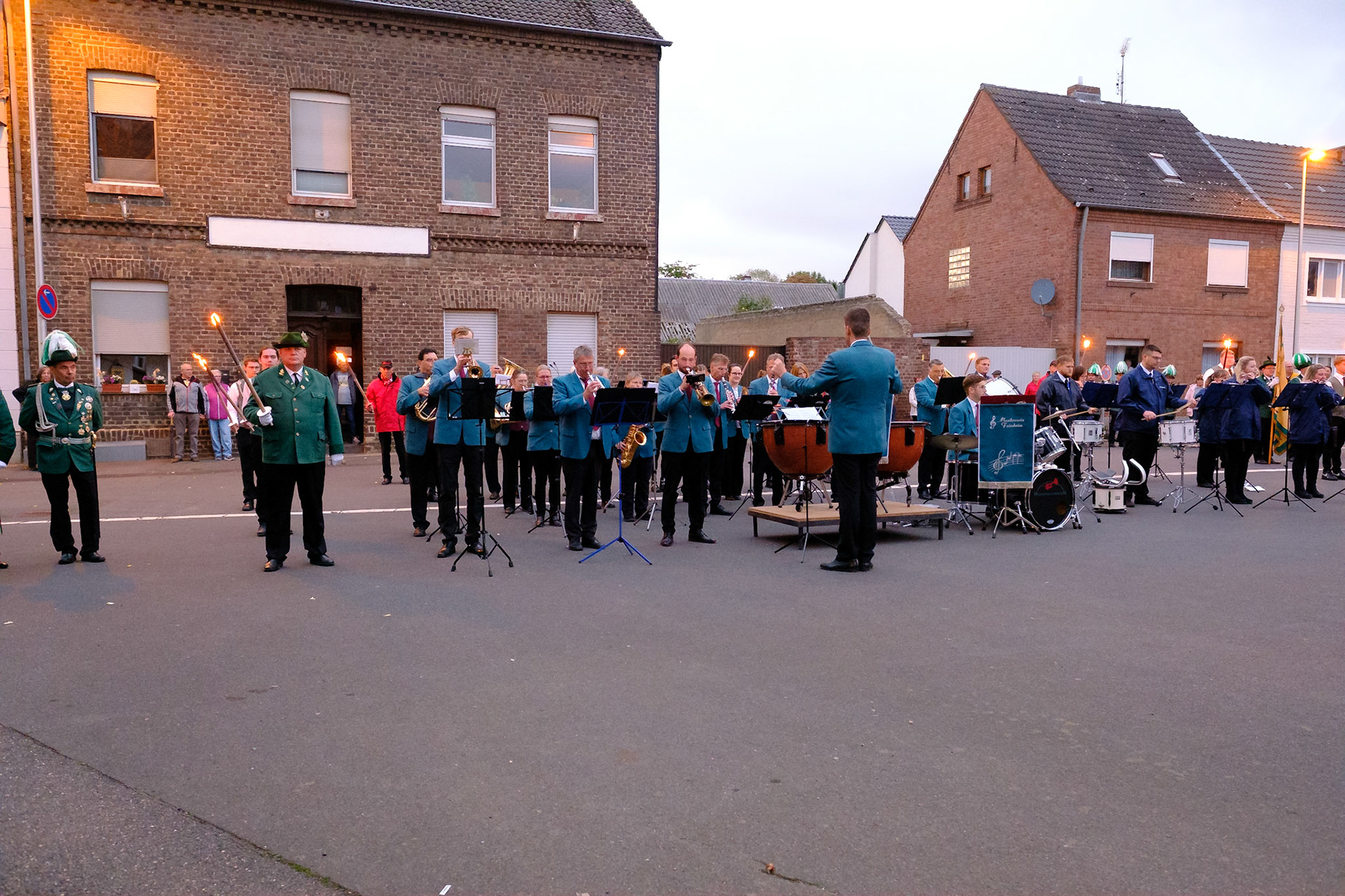 St. Hubertus Schützenbruderschaft Friesheim ernenn Hans-Peter Nolden die Ehrenpräsidentschaft der Schützenbruderschaft.