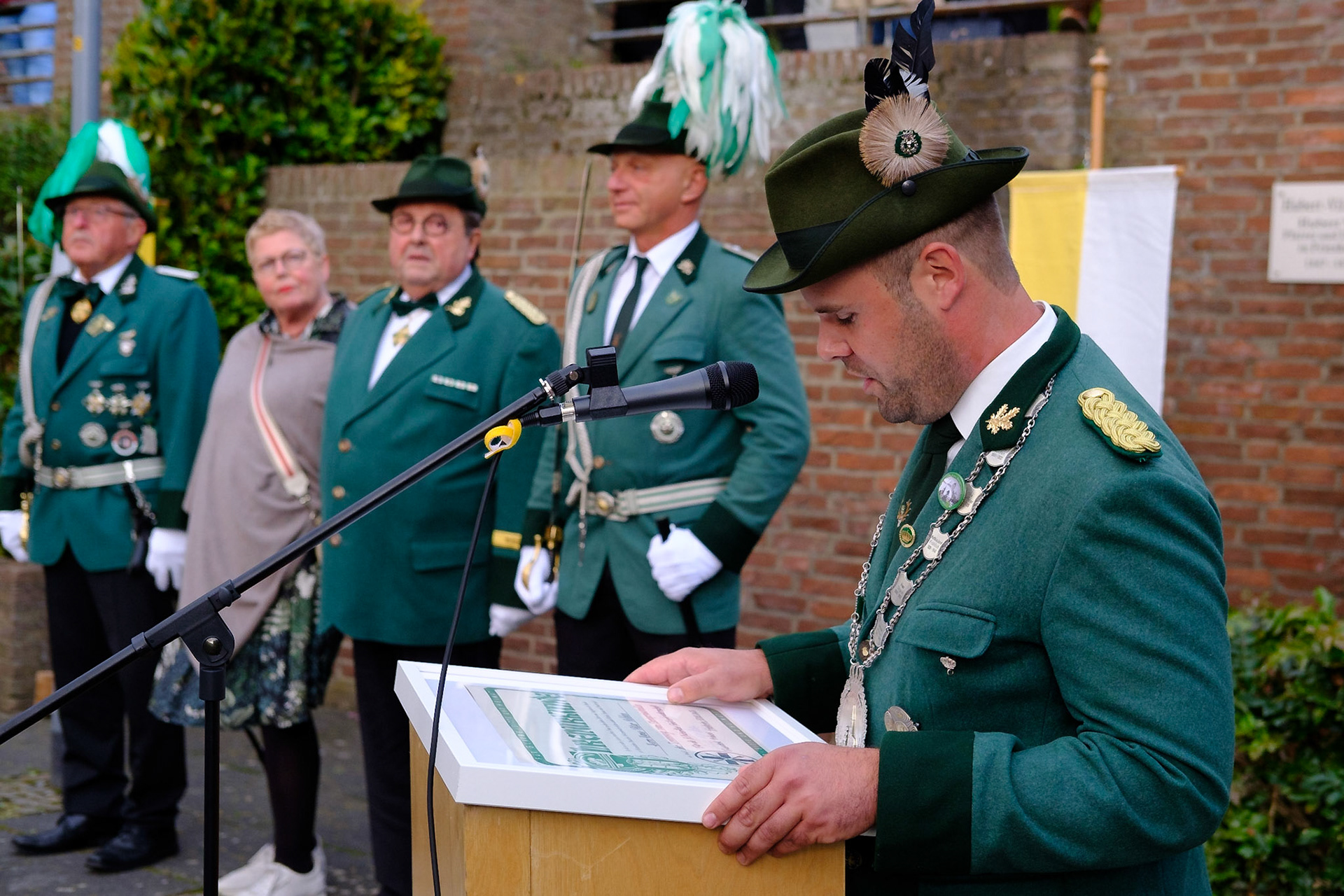 St. Sebastianus Schützenbruderschaft Friesheim ernenn Hans-Peter Nolden die Ehrenpräsidentschaft der Schützenbruderschaft.