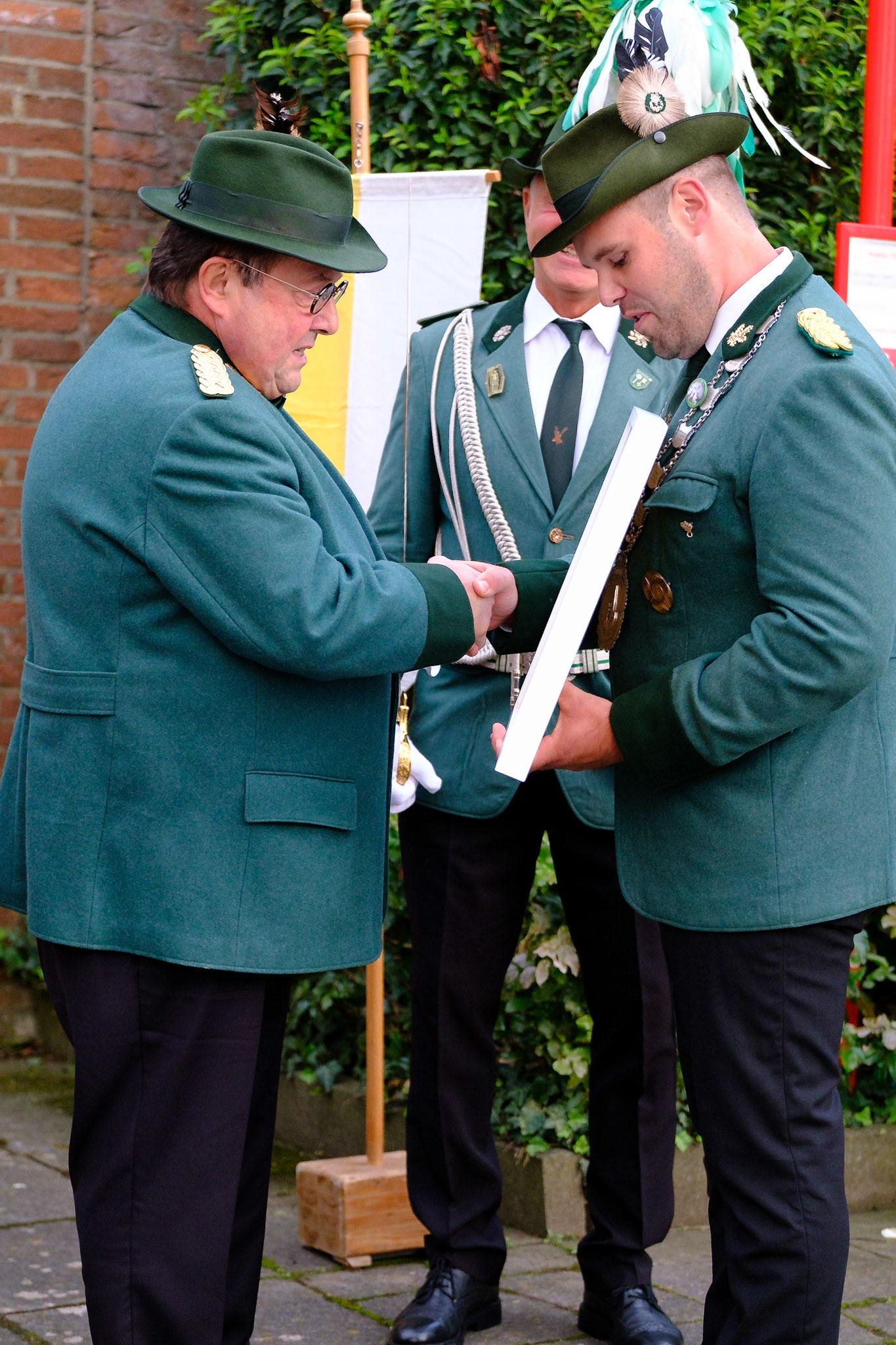 St. Sebastianus Schützenbruderschaft Friesheim ernenn Hans-Peter Nolden die Ehrenpräsidentschaft der Schützenbruderschaft.