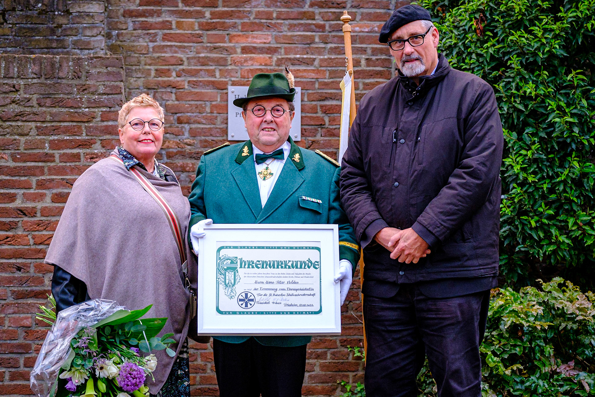 St. Sebastianus Schützenbruderschaft Friesheim ernenn Hans-Peter Nolden die Ehrenpräsidentschaft der Schützenbruderschaft.