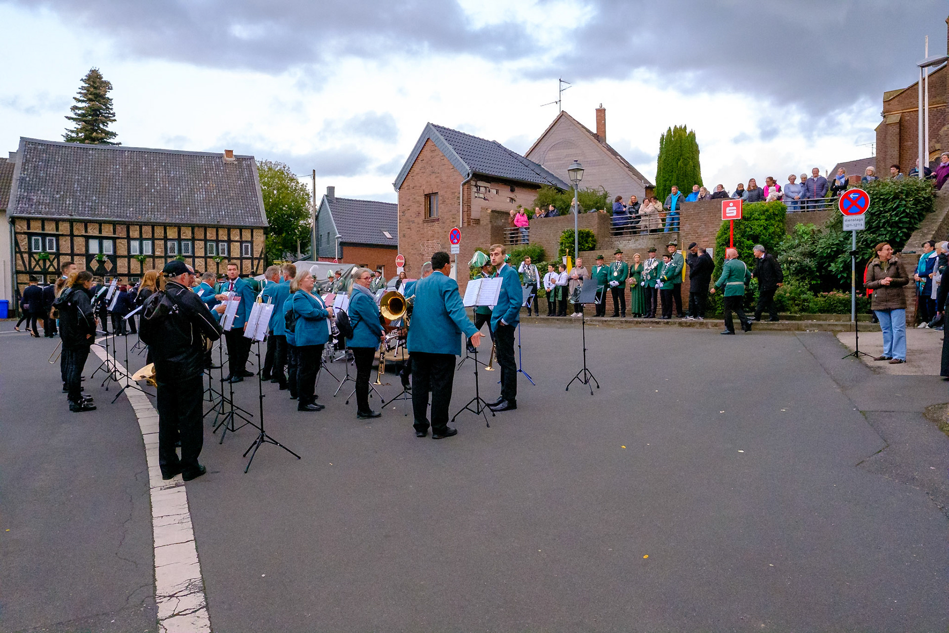St. Hubertus Schützenbruderschaft Friesheim ernenn Hans-Peter Nolden die Ehrenpräsidentschaft der Schützenbruderschaft.
