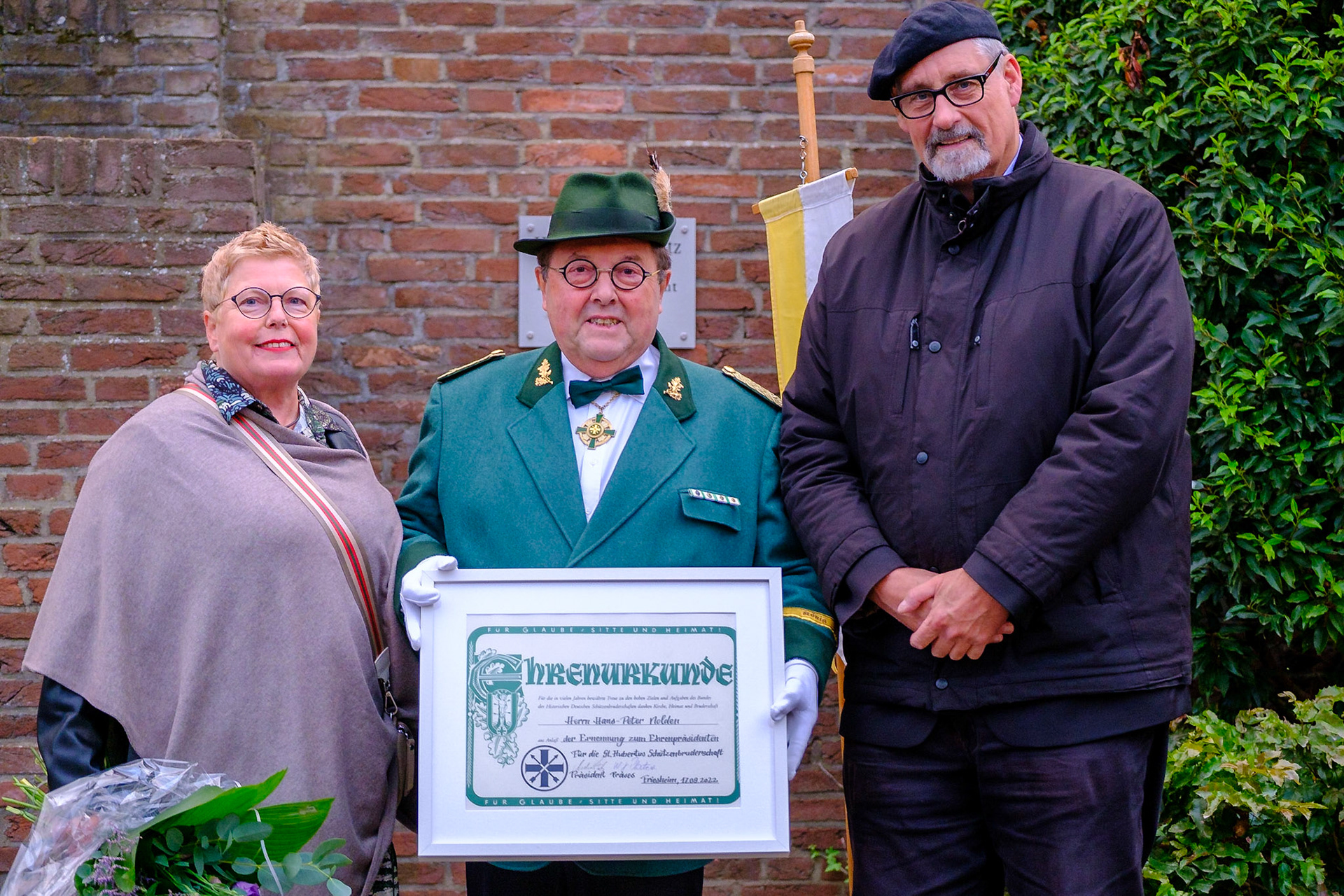 St. Sebastianus Schützenbruderschaft Friesheim ernenn Hans-Peter Nolden die Ehrenpräsidentschaft der Schützenbruderschaft.