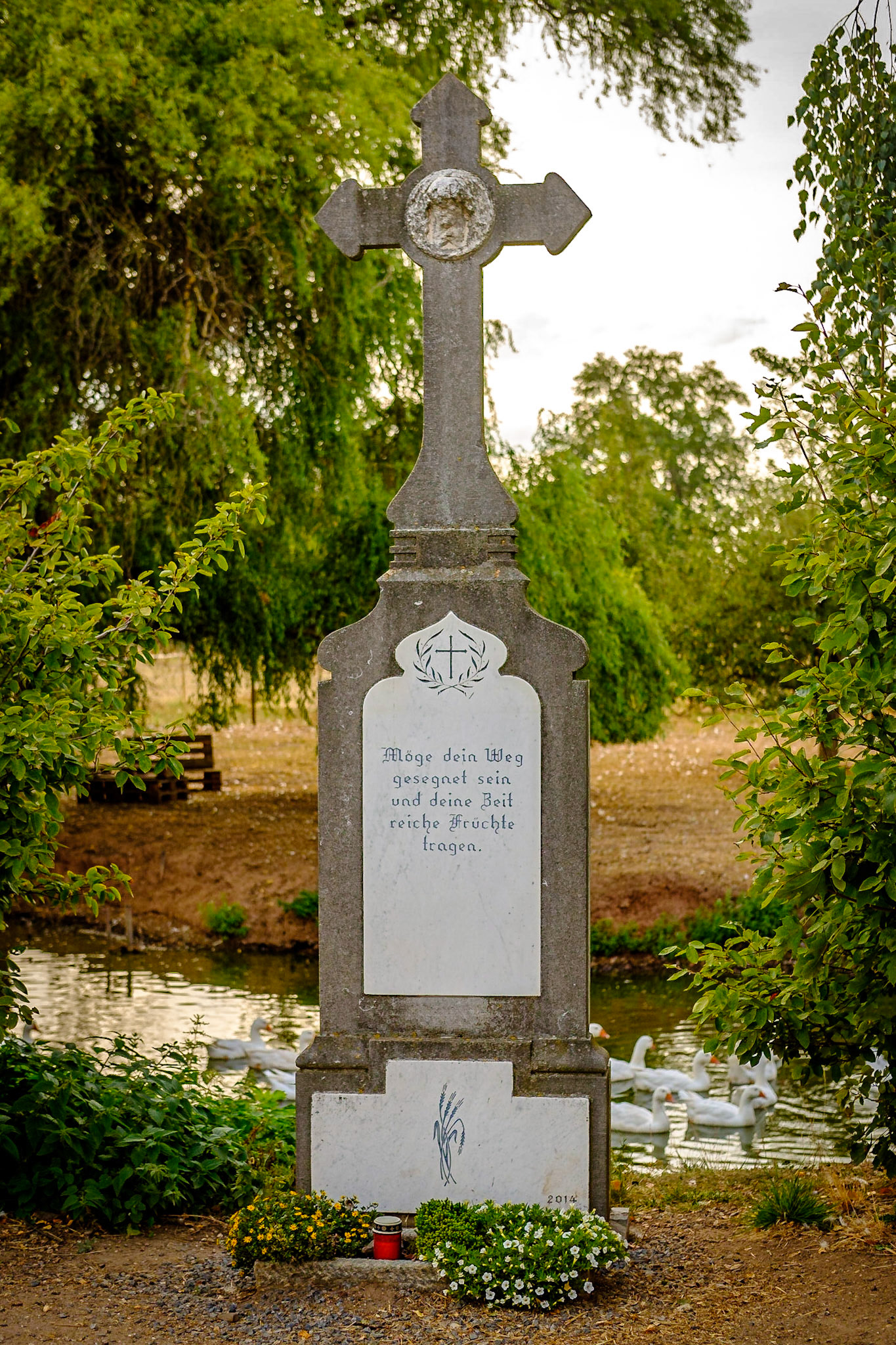 Wegkreuz an Burg Reddinghoven