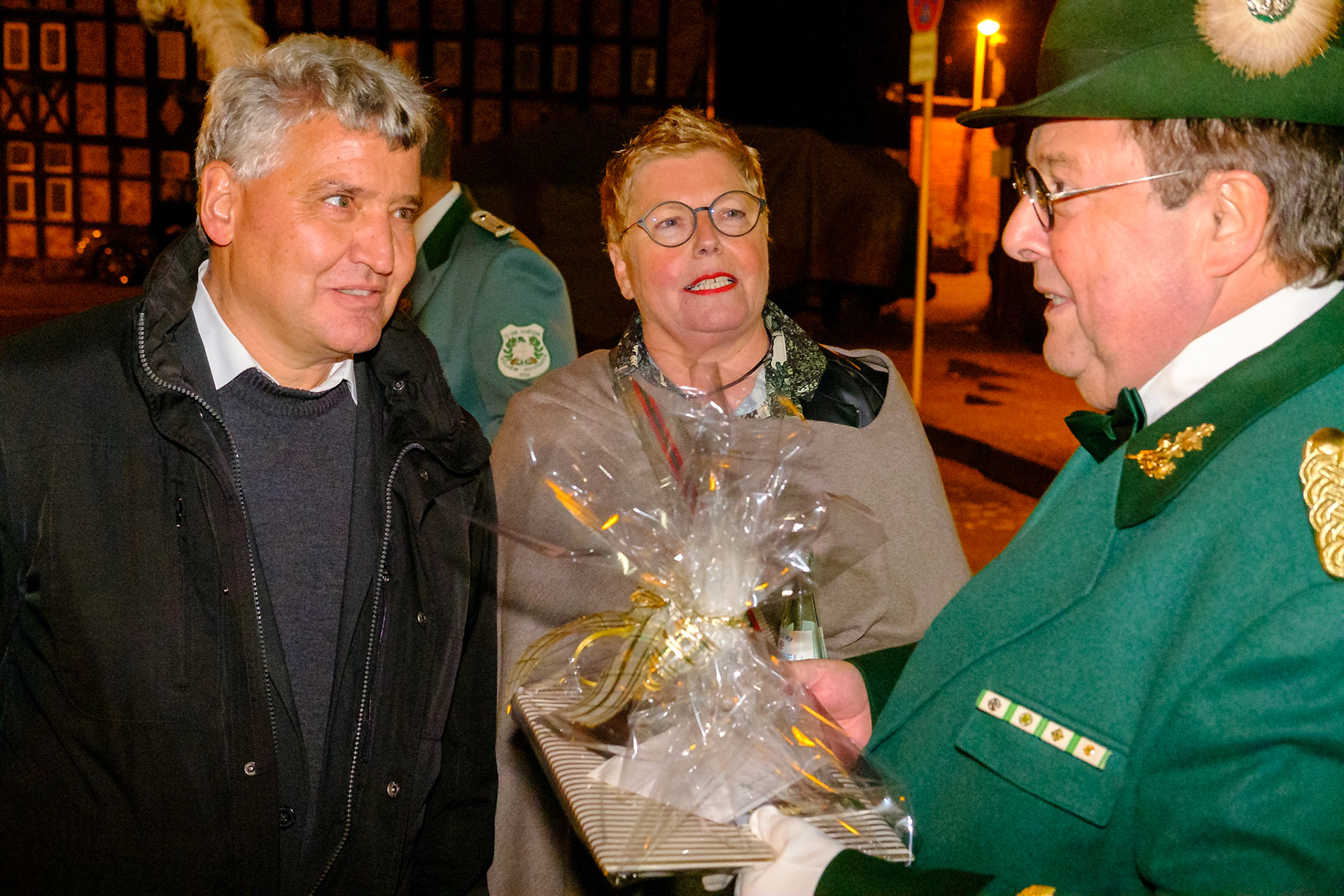 St. Hubertus Schützenbruderschaft Friesheim ernenn Hans-Peter Nolden die Ehrenpräsidentschaft der Schützenbruderschaft.