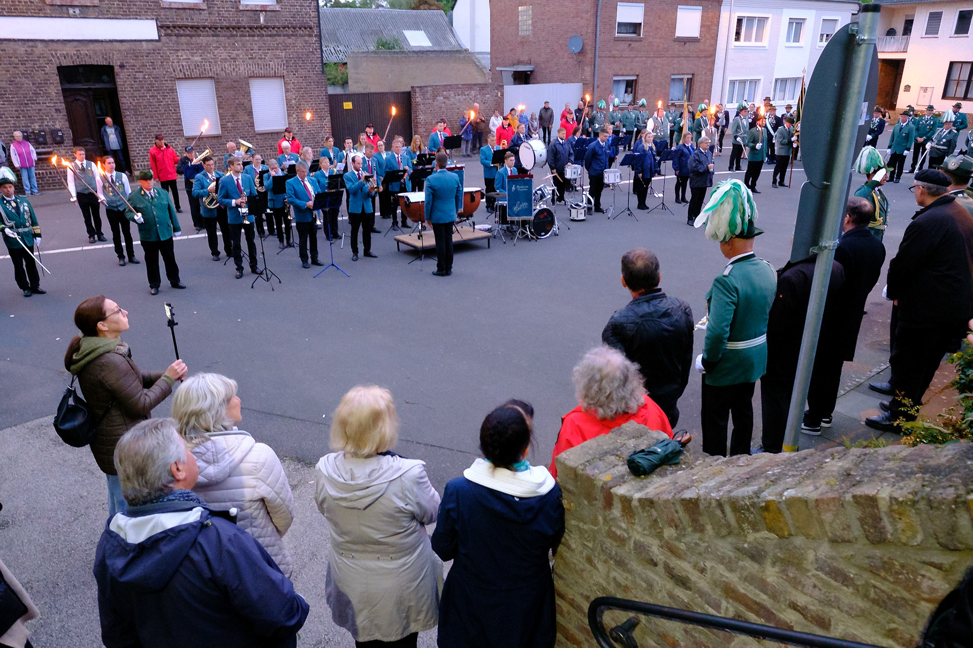 St. Hubertus Schützenbruderschaft Friesheim ernenn Hans-Peter Nolden die Ehrenpräsidentschaft der Schützenbruderschaft.
