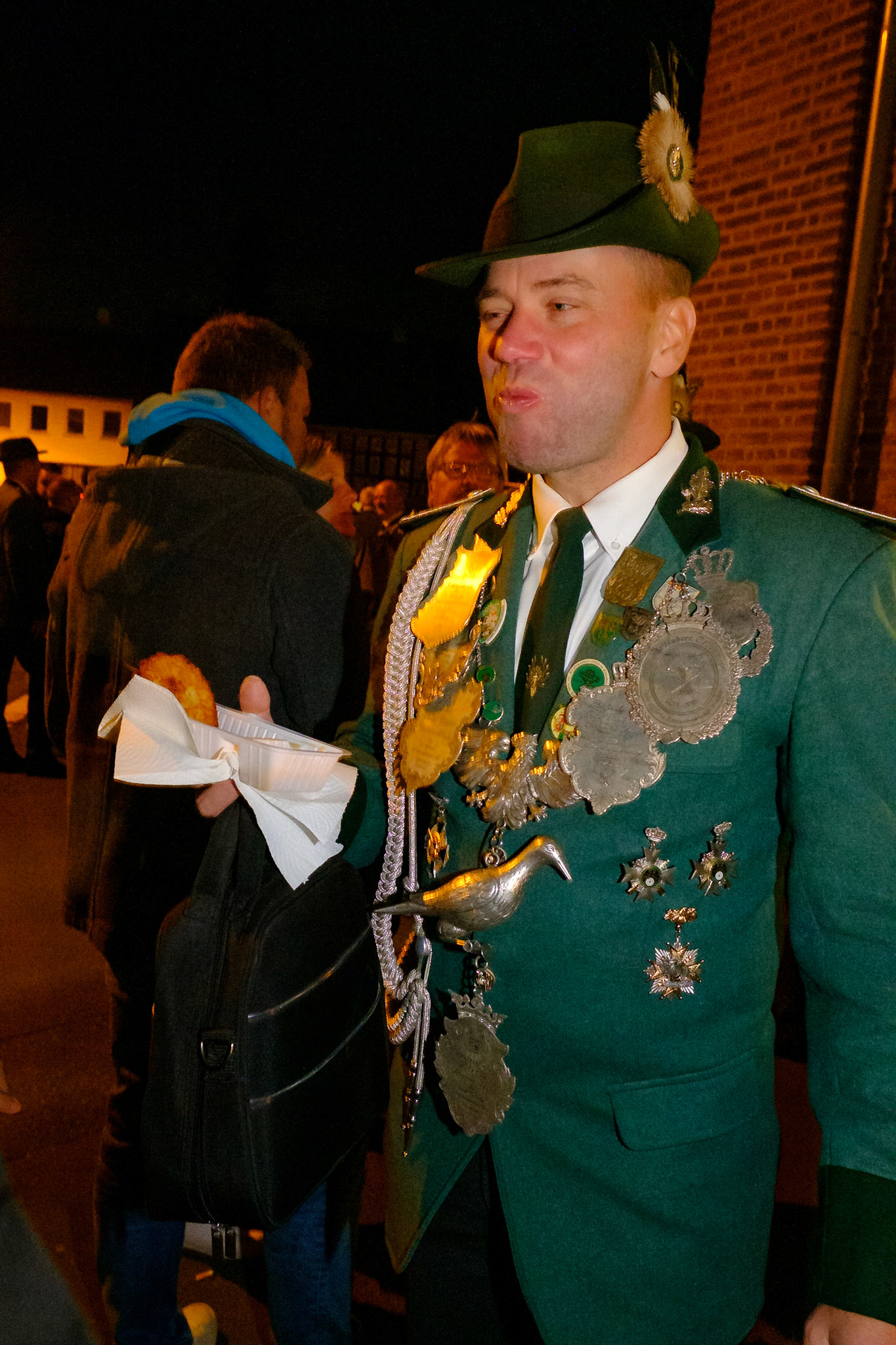 St. Hubertus Schützenbruderschaft Friesheim ernenn Hans-Peter Nolden die Ehrenpräsidentschaft der Schützenbruderschaft.