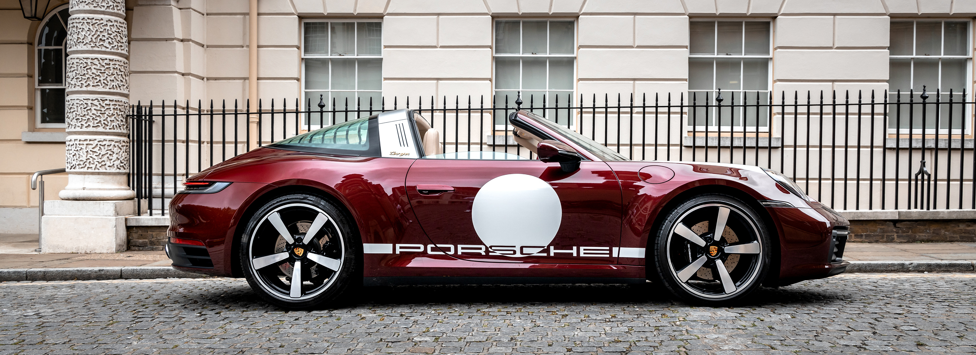 Porsche 911 Targa 4S Heritage Edition