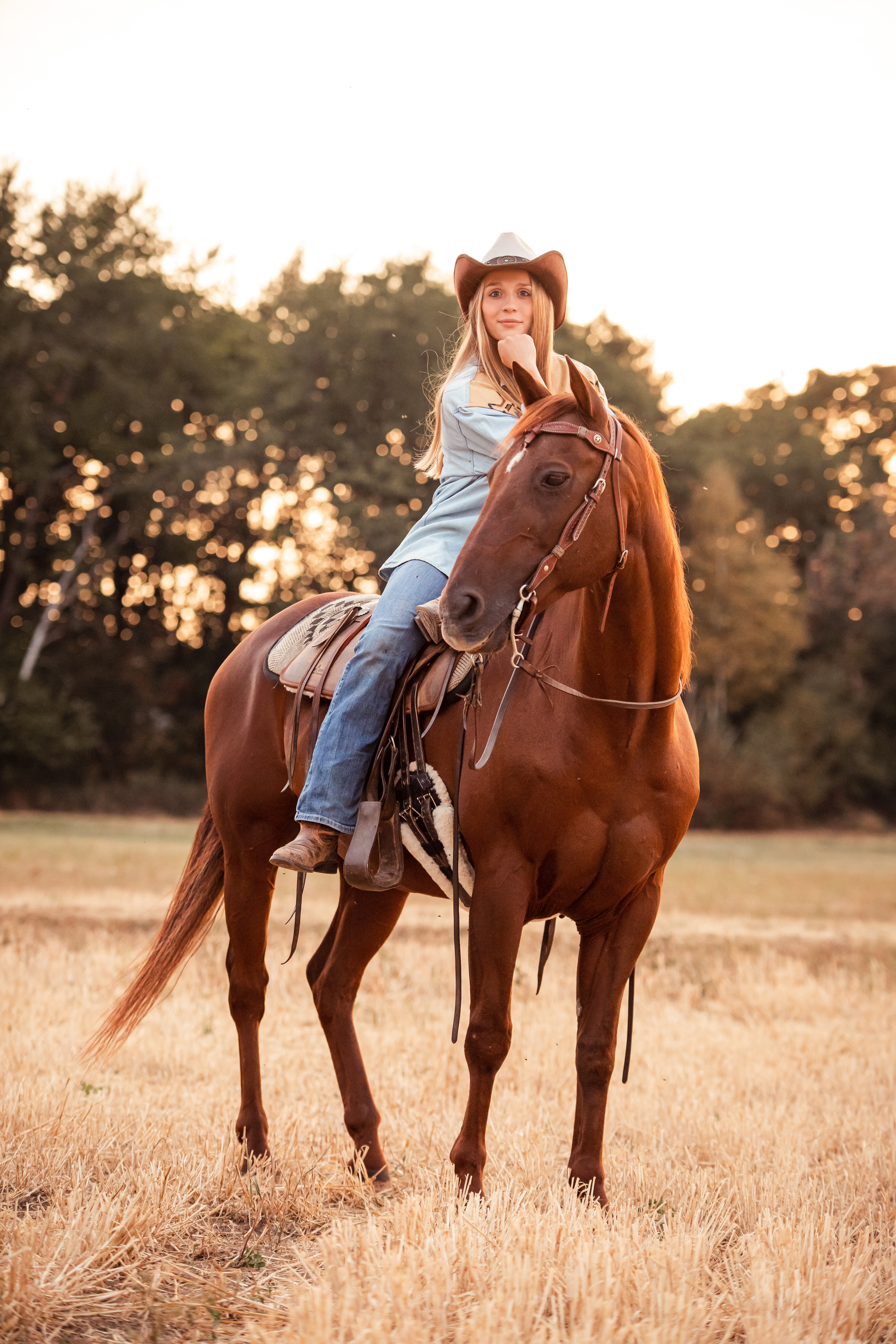 Pferdeshooting, Westernshooting, Pferd, Pferdefotografie, Tierfotografie, Western, Reitfotos, Cowgirl, Cowboy, Sonnenuntergang, Koblenz, Neuwied, Andernach, Fotografin Andernach, Fotografin Koblenz, Tierfotografin, Pferdefotografin