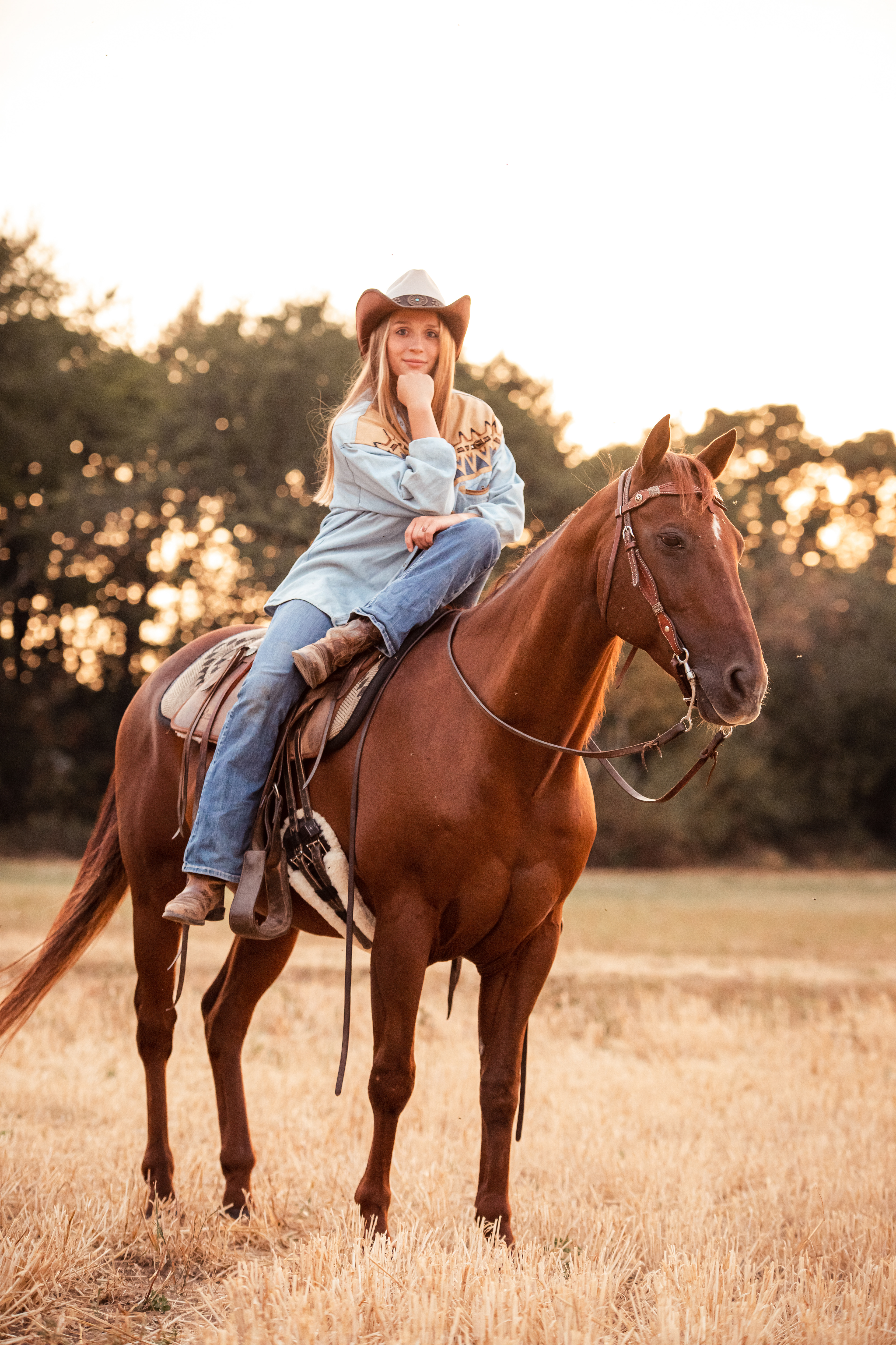 Pferdeshooting, Westernshooting, Pferd, Pferdefotografie, Tierfotografie, Western, Reitfotos, Cowgirl, Cowboy, Sonnenuntergang, Koblenz, Neuwied, Andernach, Fotografin Andernach, Fotografin Koblenz, Tierfotografin, Pferdefotografin