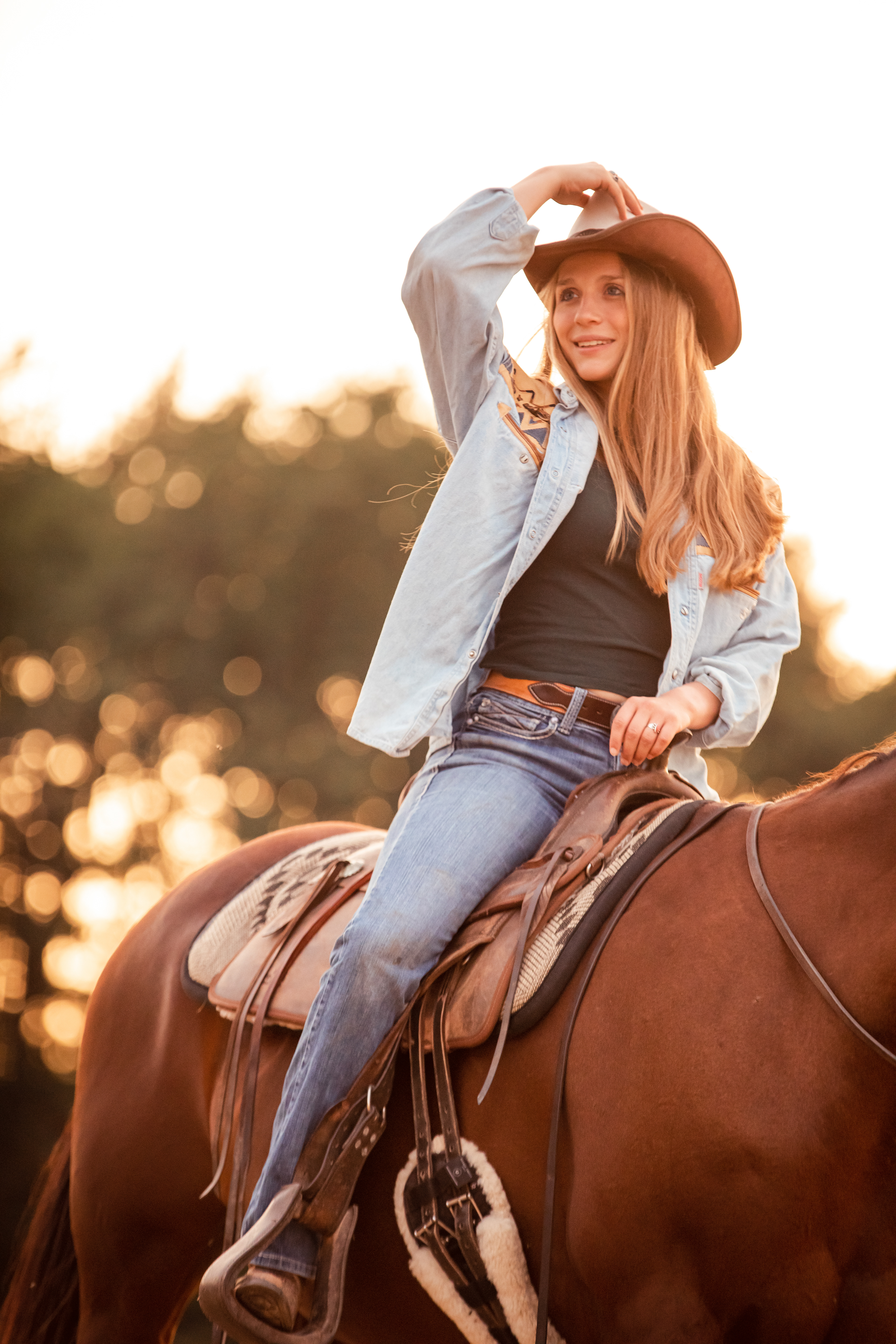 Pferdeshooting, Westernshooting, Pferd, Pferdefotografie, Tierfotografie, Western, Reitfotos, Cowgirl, Cowboy, Sonnenuntergang, Koblenz, Neuwied, Andernach, Fotografin Andernach, Fotografin Koblenz, Tierfotografin, Pferdefotografin