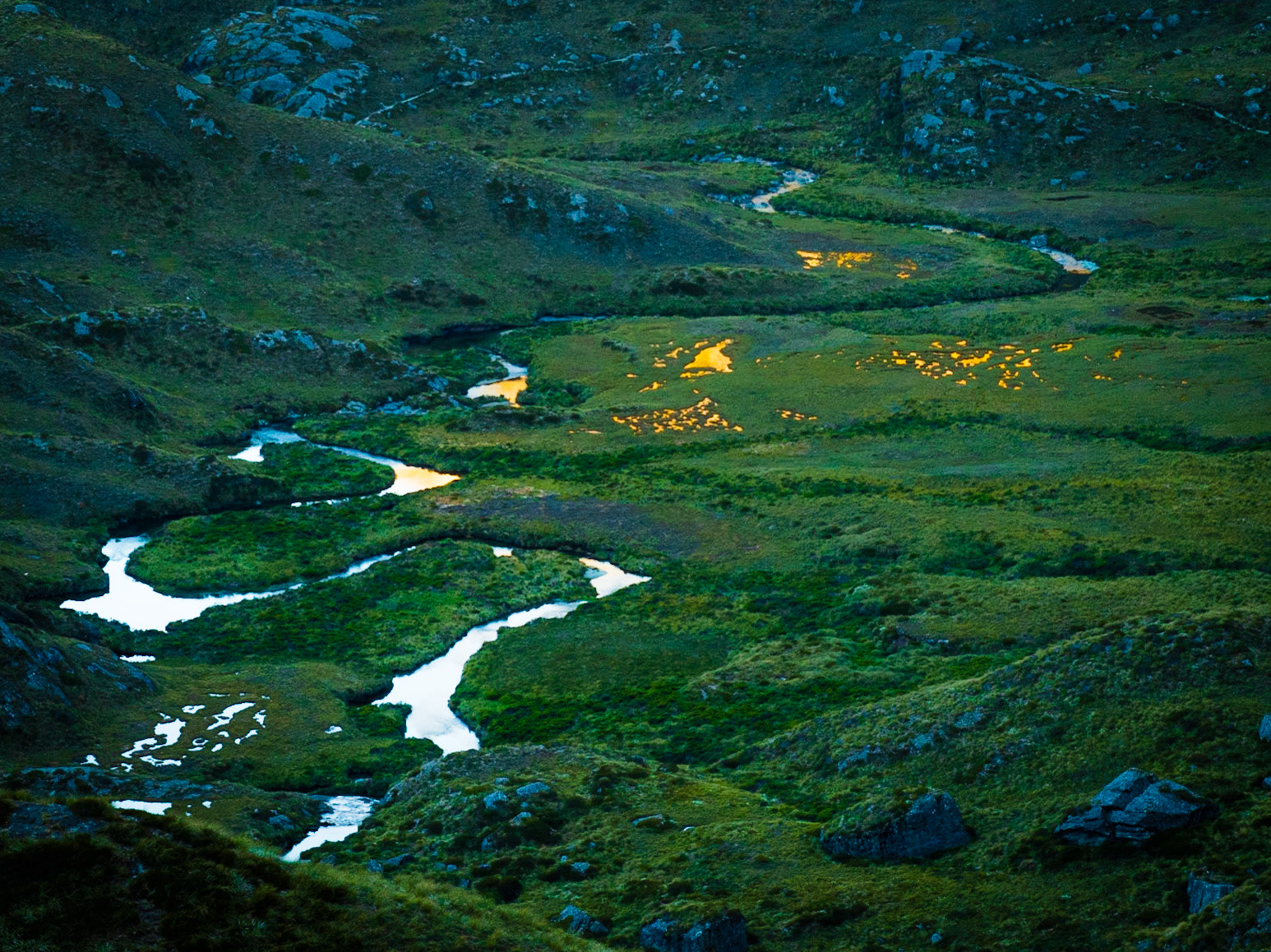 Raawa me te Awa (Valleys and Streams)